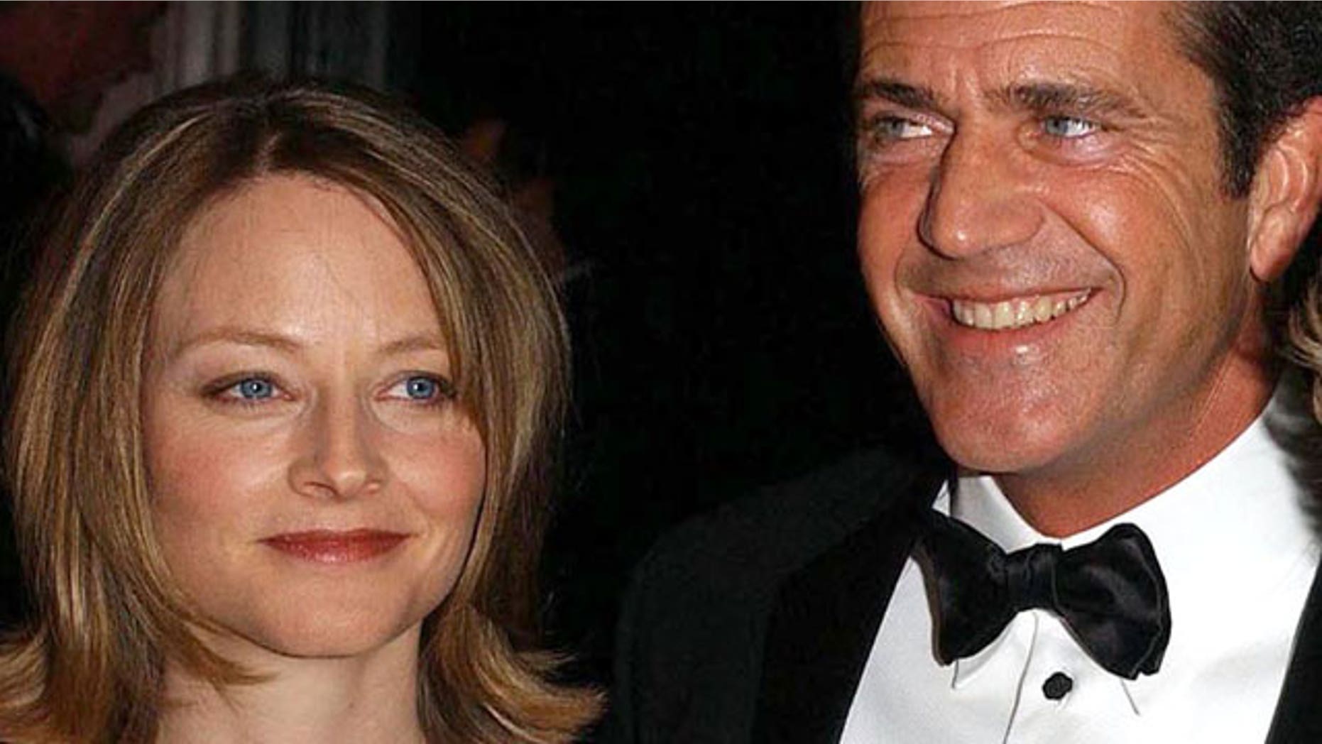 July 2002 File: Jodie Foster and Mel Gibson attend the 17th Annual American Museum of the Moving Image Salute Awards in New York. (Reuters)
