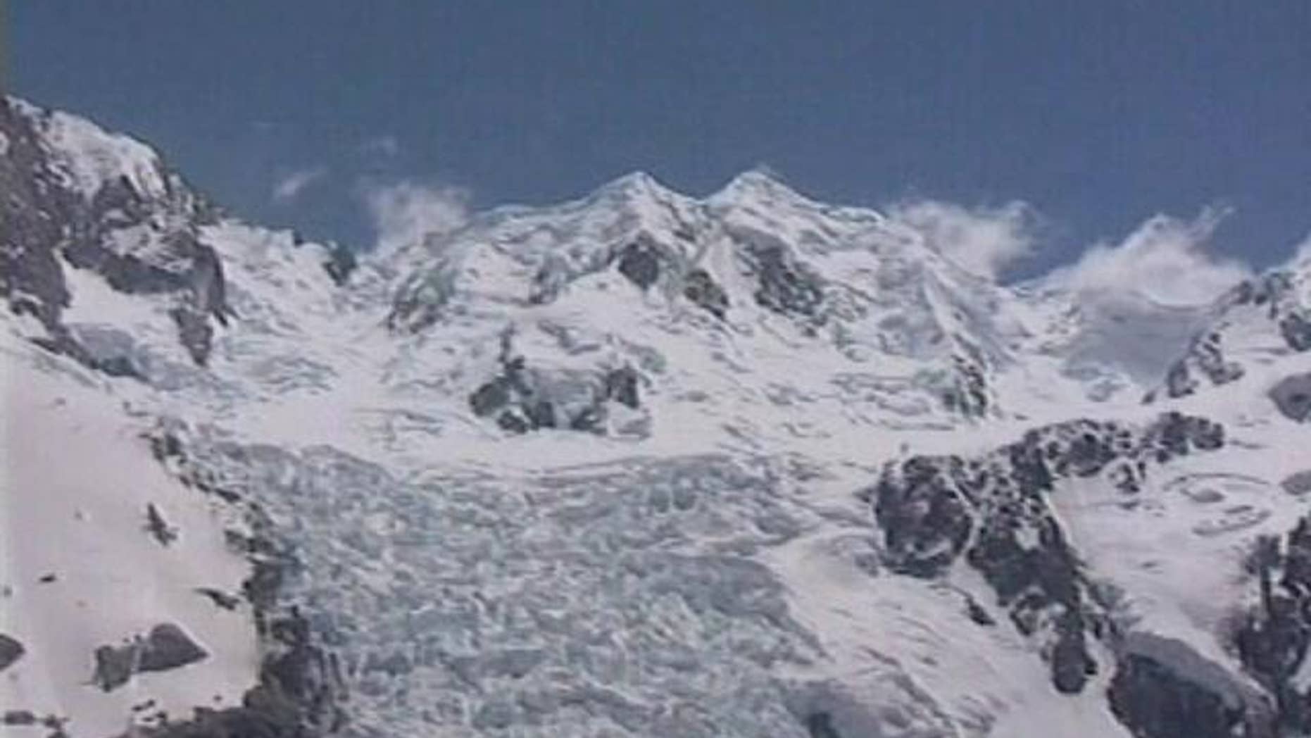 December, 2003 - FILE photo of Mt. Cook, New Zealand.