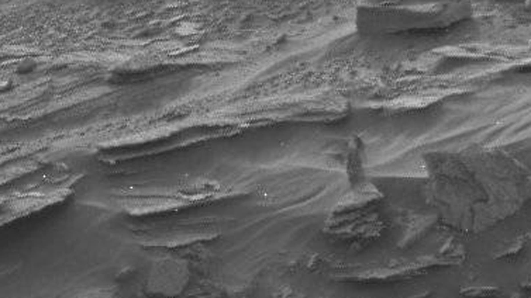 Strange ‘figure Spotted By Mars Curiosity Rover Fox News 