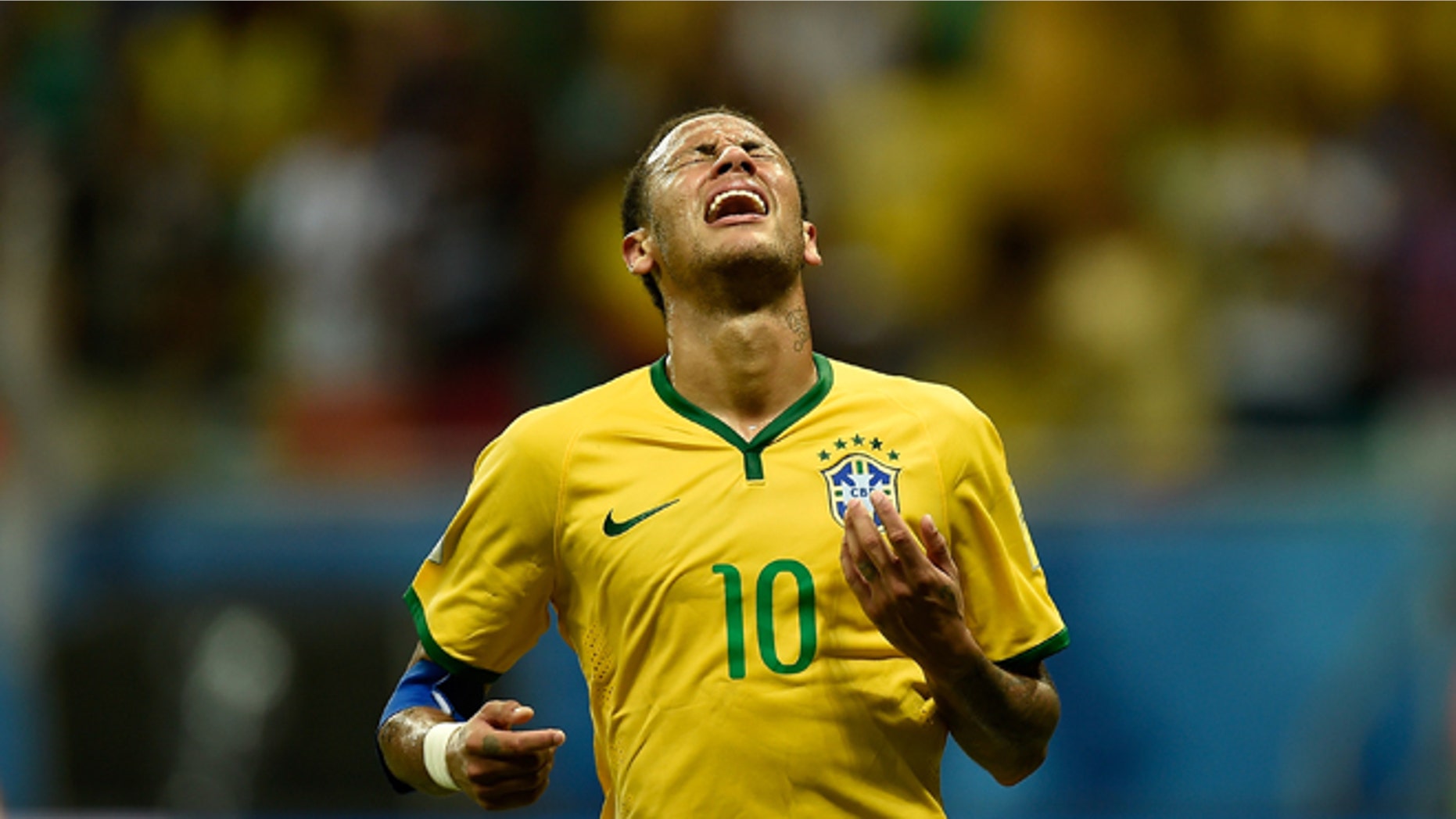 SALVADOR, BRAZIL - NOVEMBER 17: Neymar of Brazil reacts during a match between Brazil and Peru as part of 2018 FIFA World Cup Russia Qualifiers at Arena Fonte Nova on November 17, 2015 in Salvador, Brazil. (Photo by Buda Mendes/Getty Images)