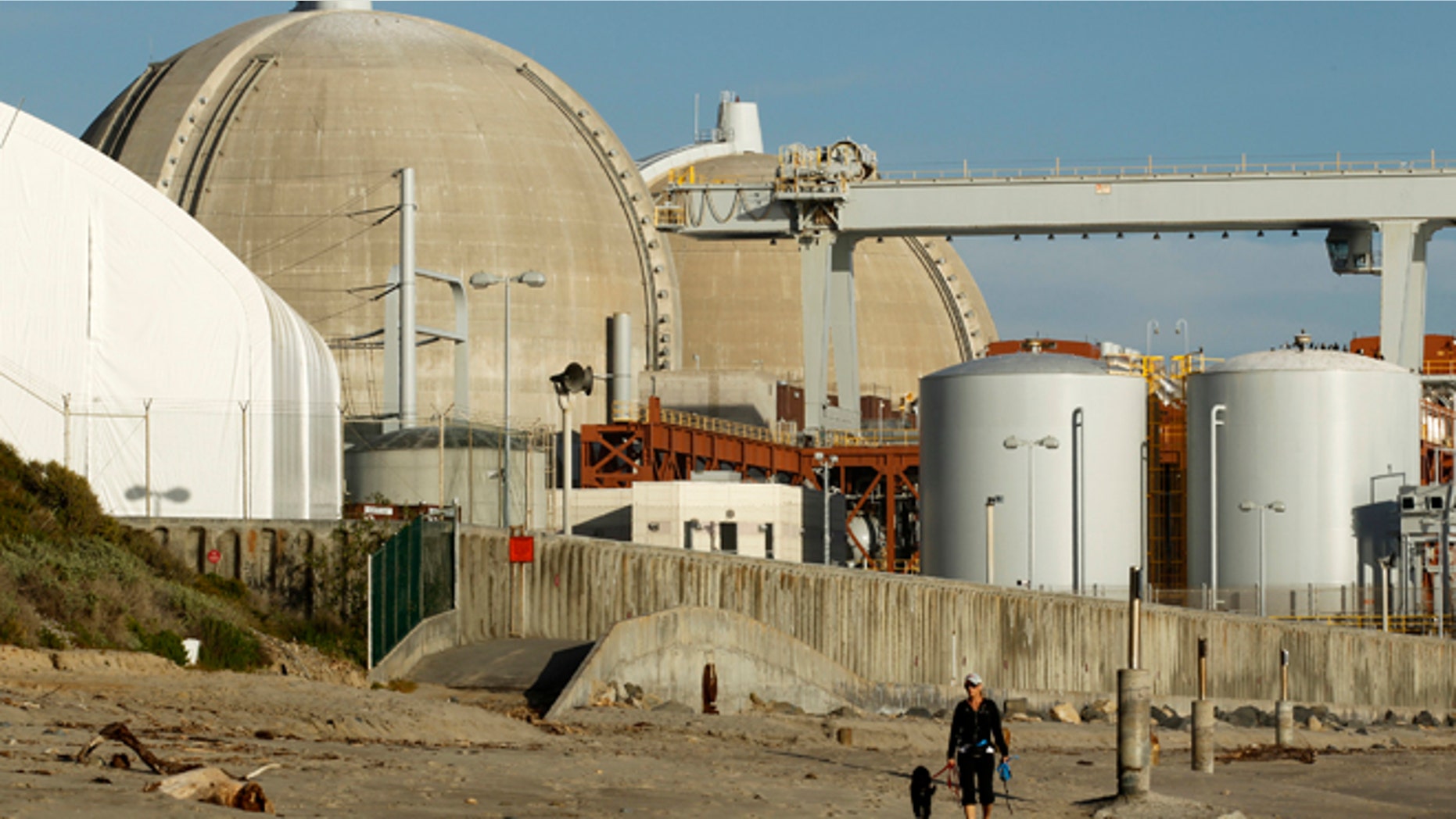 FILE: March 14, 2011: The San Onofre Nuclear Generating Station, on the shore of the Pacific Ocean in North San Diego County, California .