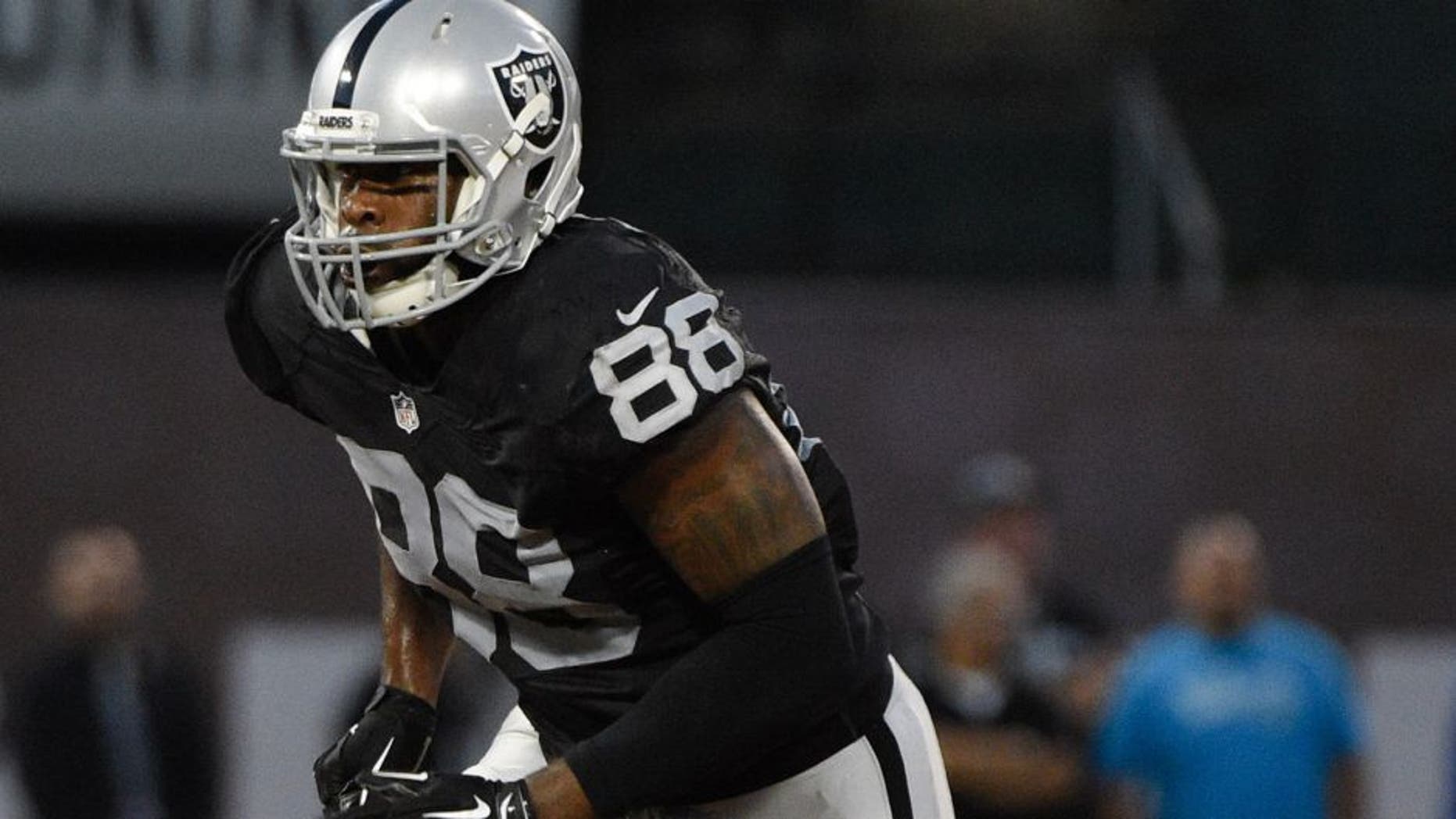 August 14, 2015; Oakland, CA, USA; Oakland Raiders tight end Clive Walford (88) runs a route during the second quarter in a preseason NFL football game against the St. Louis Rams at O.co Coliseum. The Raiders defeated the Rams 18-3. Mandatory Credit: Kyle Terada-USA TODAY Sports
