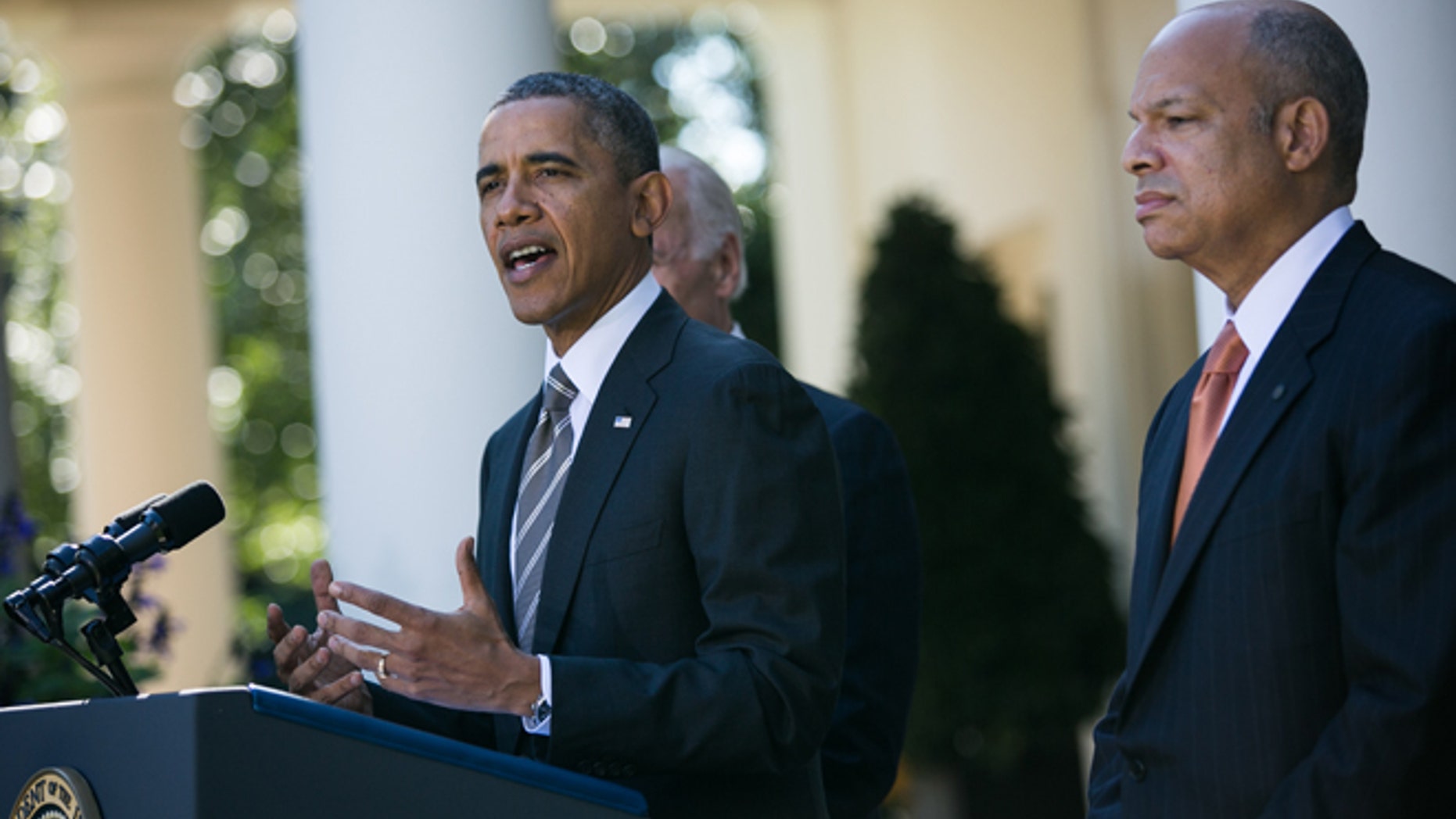 WASHINGTON, DC - OCTOBER 18: U.S. President Barack Obama introduces Jeh Johnson(R) as his nominee to be the next Secretary of the Department of Homeland Security, in the Rose Garden of the White House, October 18, 2013 in Washington, DC. The Department of Homeland Security has been without a Senate-confirmed leader for six weeks. (Photo by Drew Angerer/Getty Images)