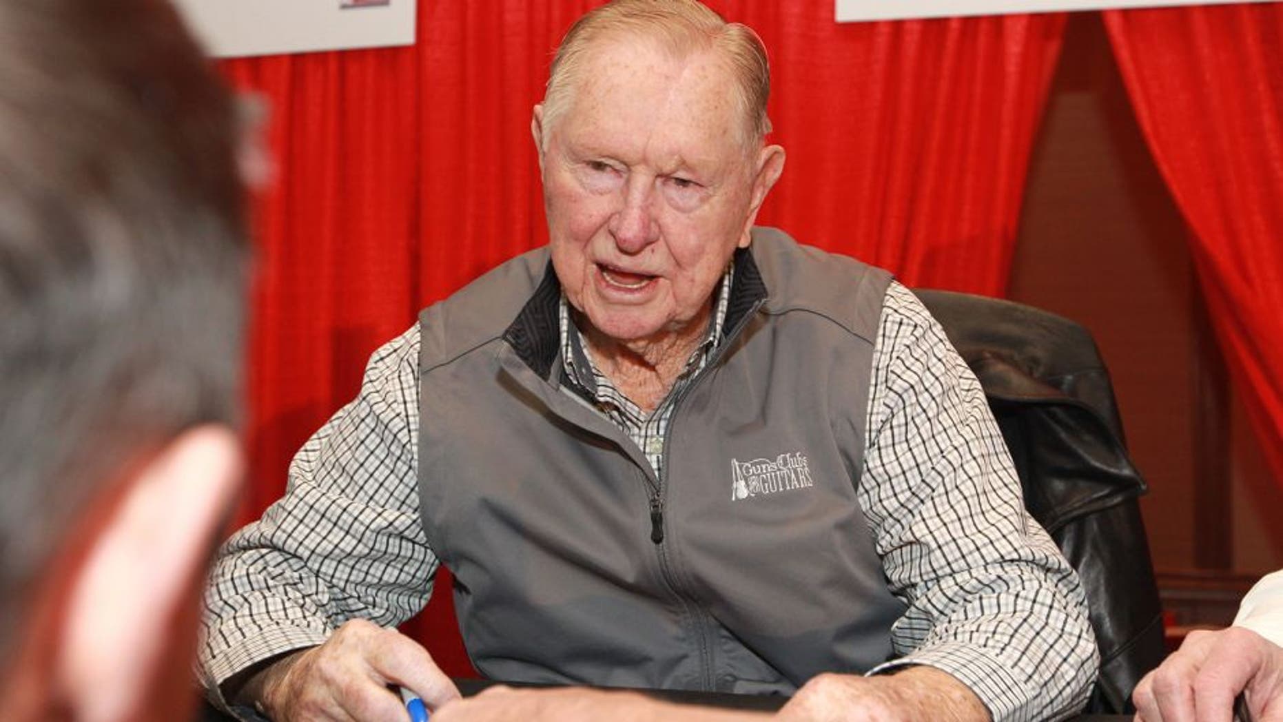 National Babseball Hall of Fame member and former St. Louis Cardinals second baseman Red Schoendienst talks with fans during the St. Louis Cardinals Winter Warm Up in St. Louis on January 17, 2016. Photo by Bill Grenblatt/UPI