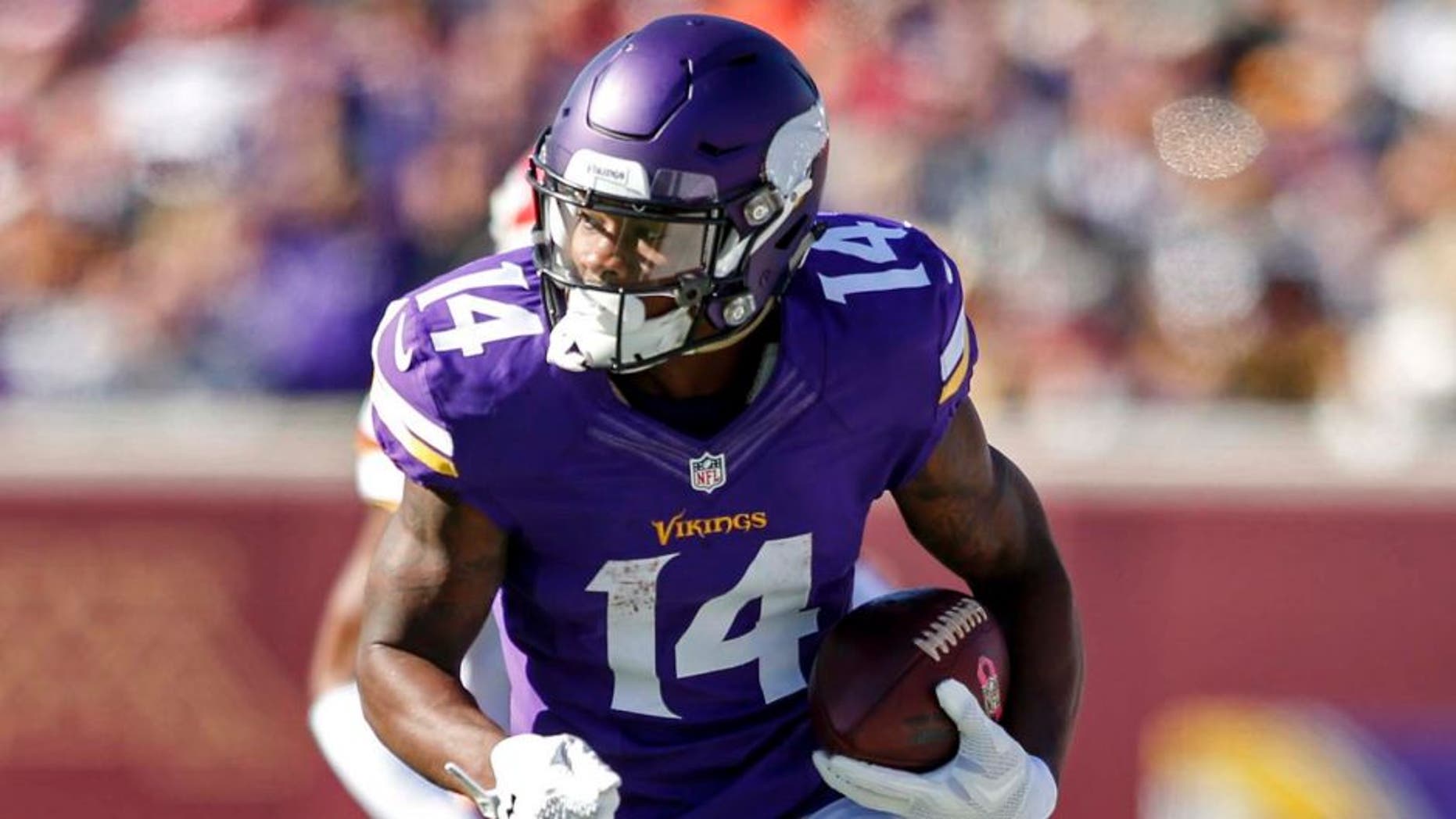 Minnesota Vikings wide receiver Stefon Diggs catches a pass against the Kansas City Chiefs in the first quarter at TCF Bank Stadium in Minneapolis on Sunday, Oct. 18, 2015.