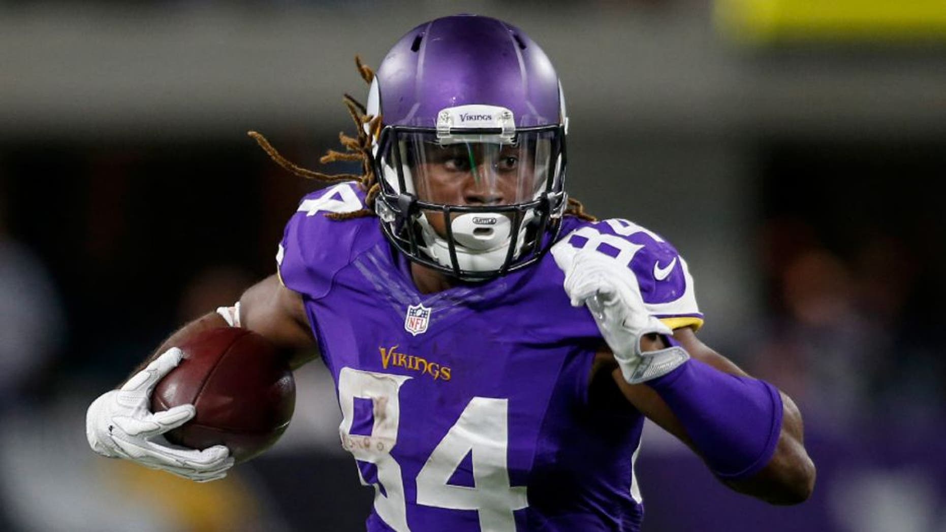 Minnesota Vikings wide receiver Cordarrelle Patterson catches a pass against the New York Giants.