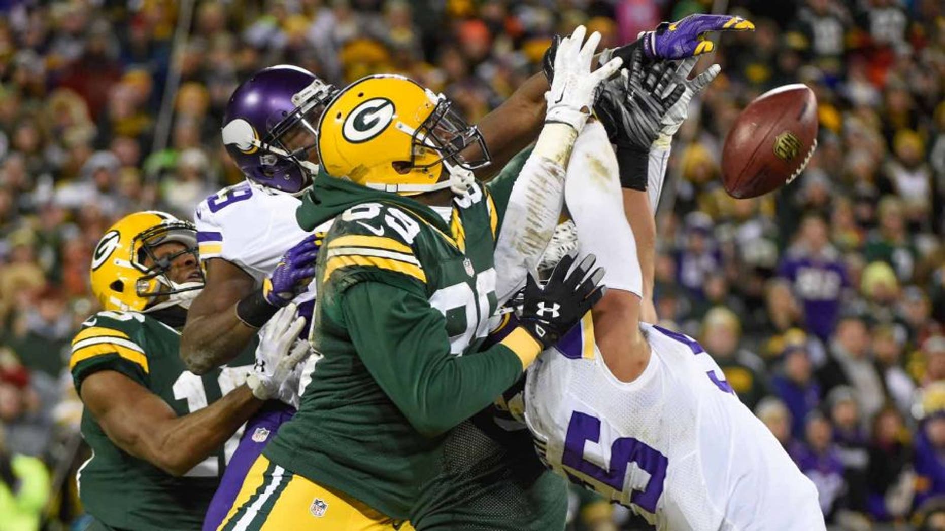 Green Bay Packers wide receiver James Jones cannot catch a Hail Mary pass in the last second of the game against Minnesota Vikings linebacker Anthony Barr at Lambeau Field in Green Bay, Wis., on Sunday, Jan. 3, 2016. The Vikings won 20-13.