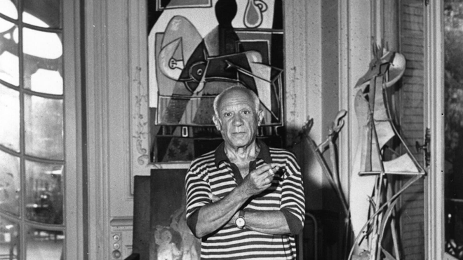 29th September 1955: Spanish painter Pablo Picasso (1881 - 1973) in his villa 'La Californie' at Cannes. (Photo by George Stroud/Express/Getty Images)