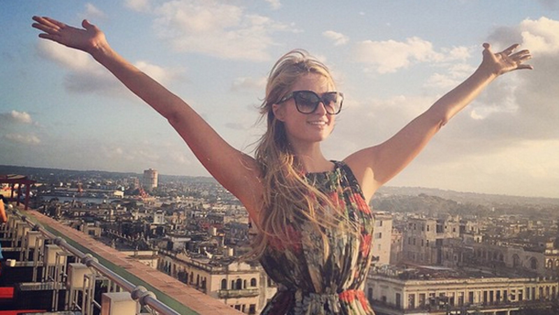 Paris Hilton Goes To Cuba, Meets A Castro And Posts Everything On ...