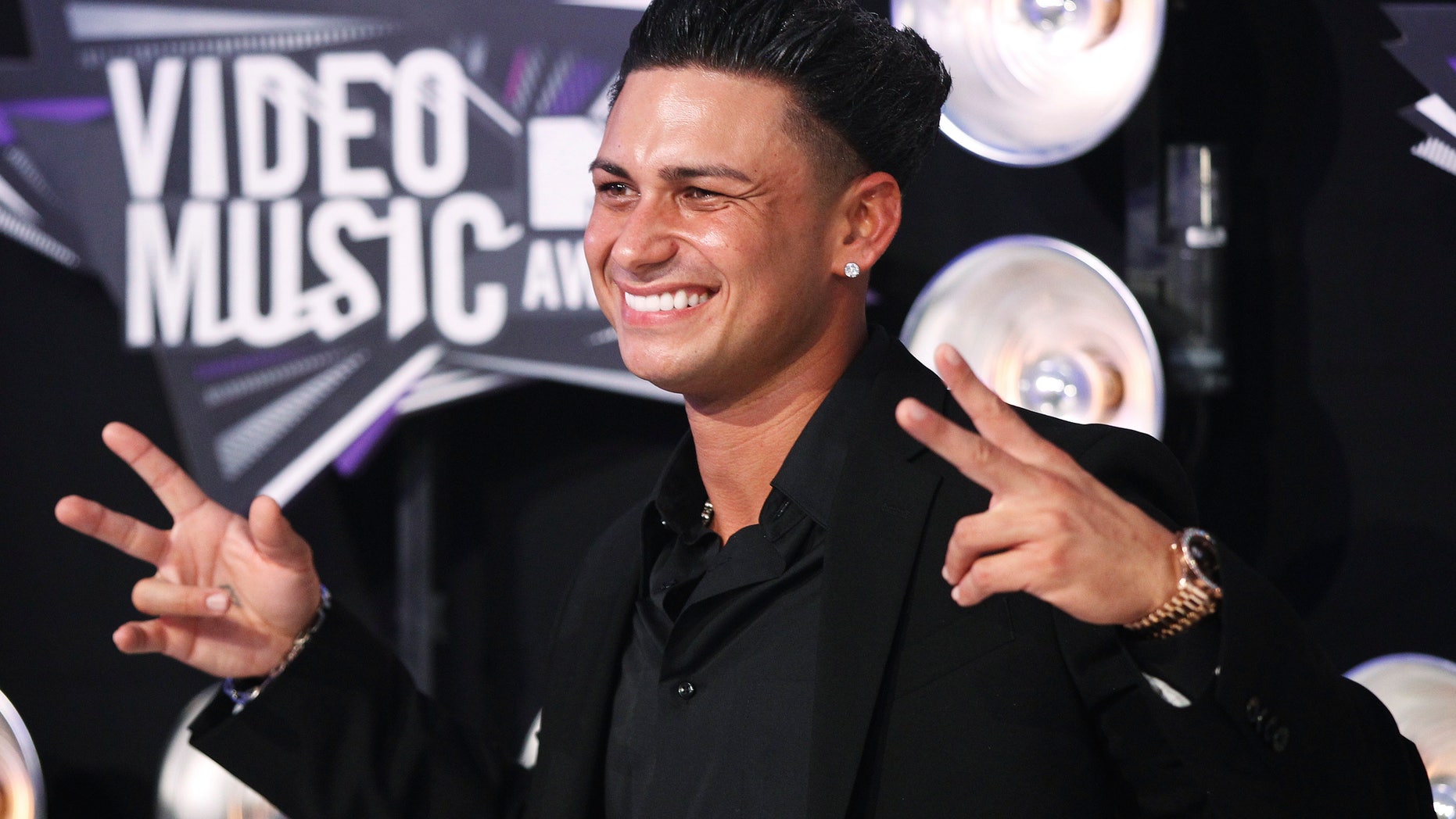 who is dj pauly d dating 2018