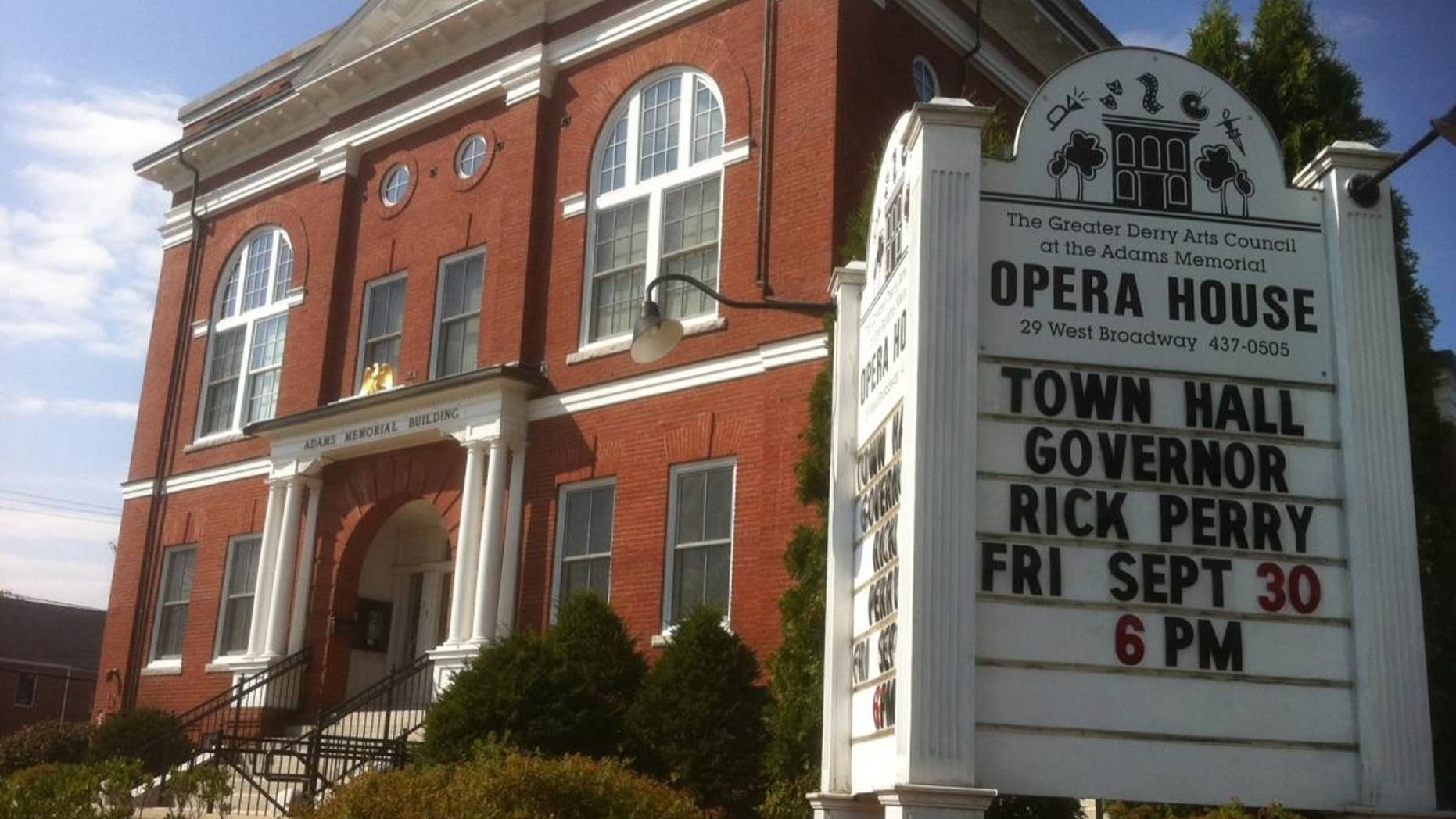 Rick Perry holds a town hall in Derry, N.H. (Fox News Photo/Wes Barrett)