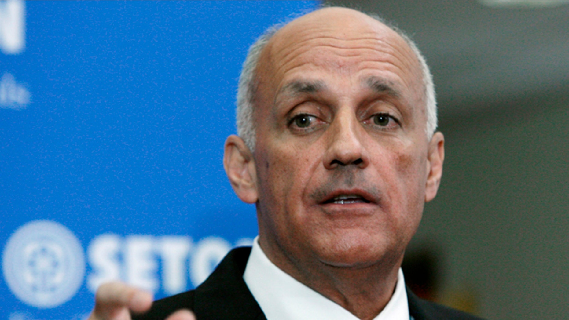 Former Surgeon General Richard Carmona