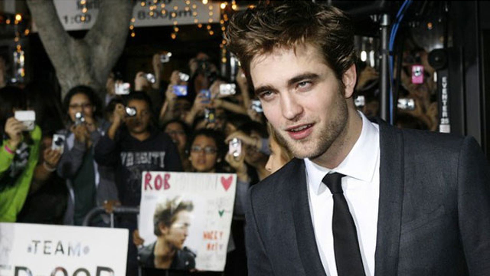 Robert Pattinson