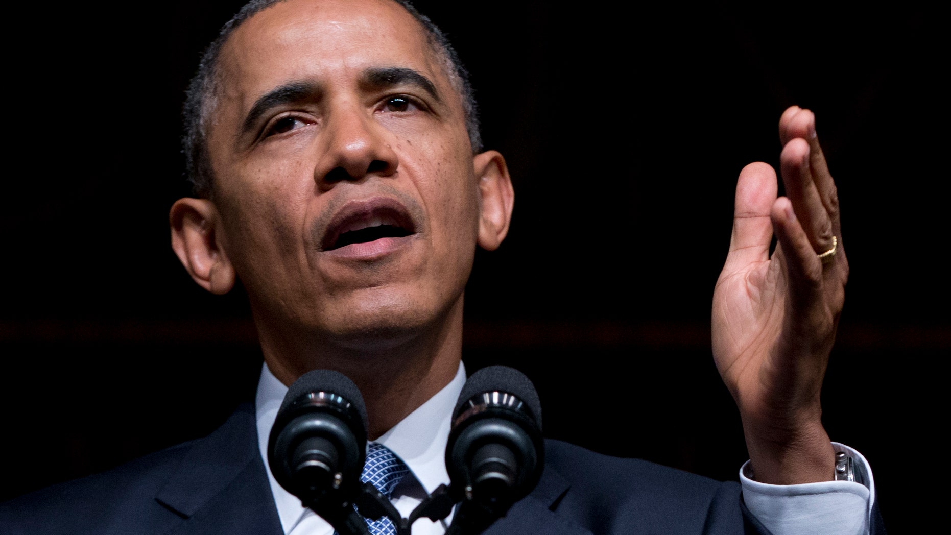 El presidente Barack Obama habla en la Biblioteca Presidencial LBJ, el jueves 10 de abril de 2014, en Austin, Texas, durante la conmemoración del 50mo aniversario de la firma de la Ley de Derechos Civiles. (Foto AP/Carolyn Kaster)