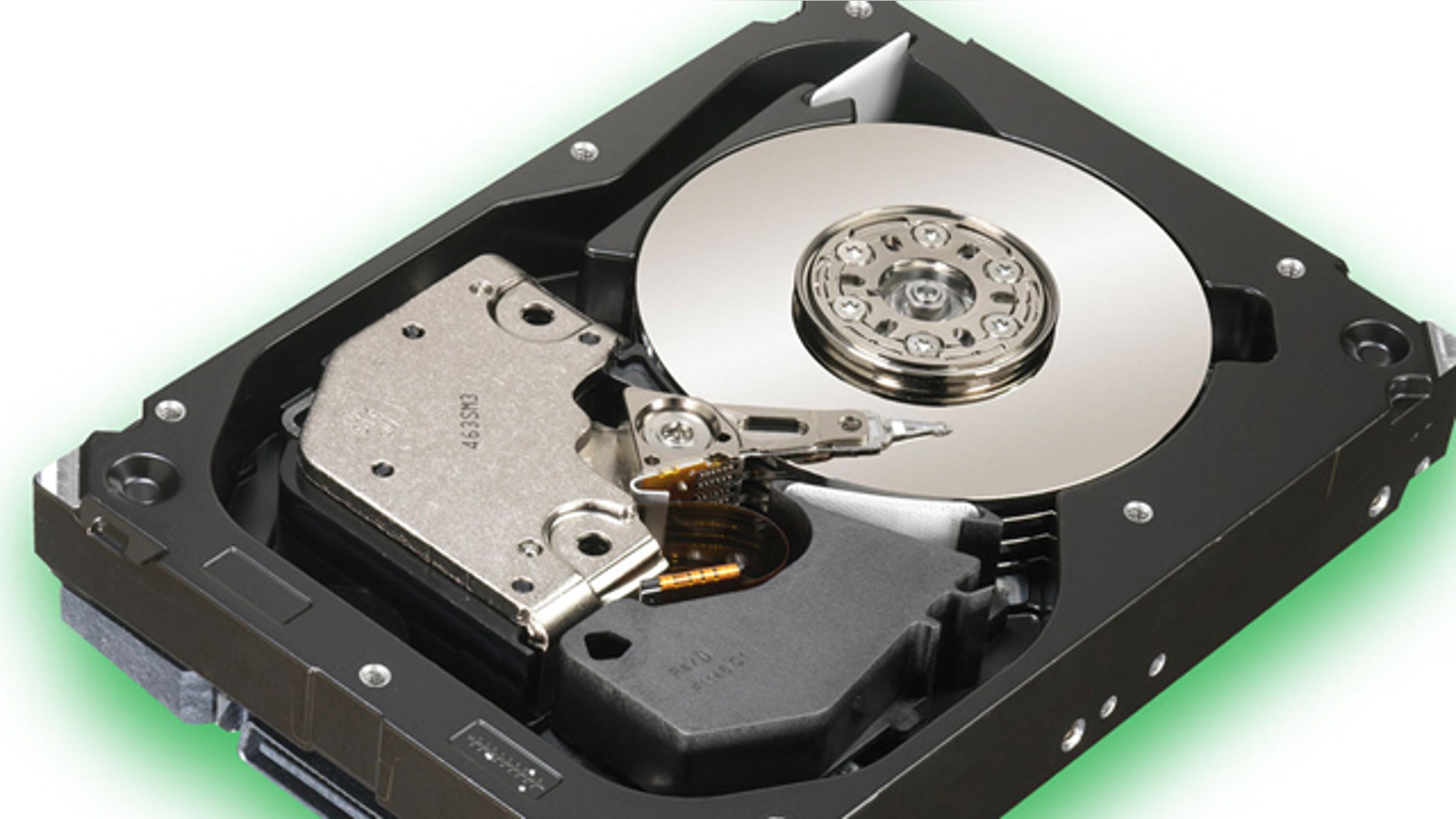 A Seagate Cheetah hard drive is exposed to show its mechanics. Manufacturers are working on an advanced format for hard drives that should boost performance -- just not in Windows XP.
