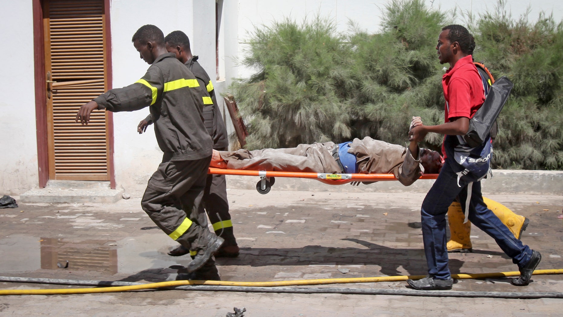 10 Dead In Somalia Hotel Bombings, Islamic Extremists Claim ...