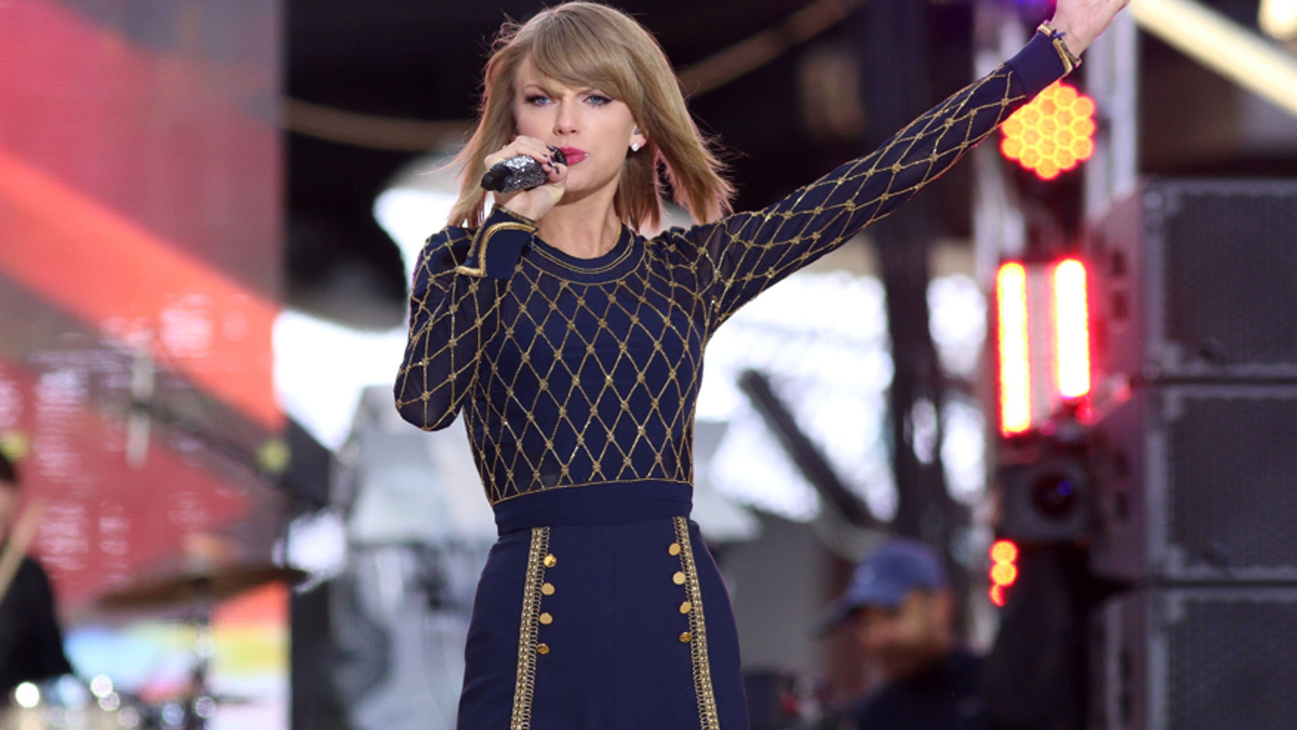 Taylor Swift performs on ABC's "Good Morning America" in Times Square on Thursday, Oct. 30, 2014, in New York.