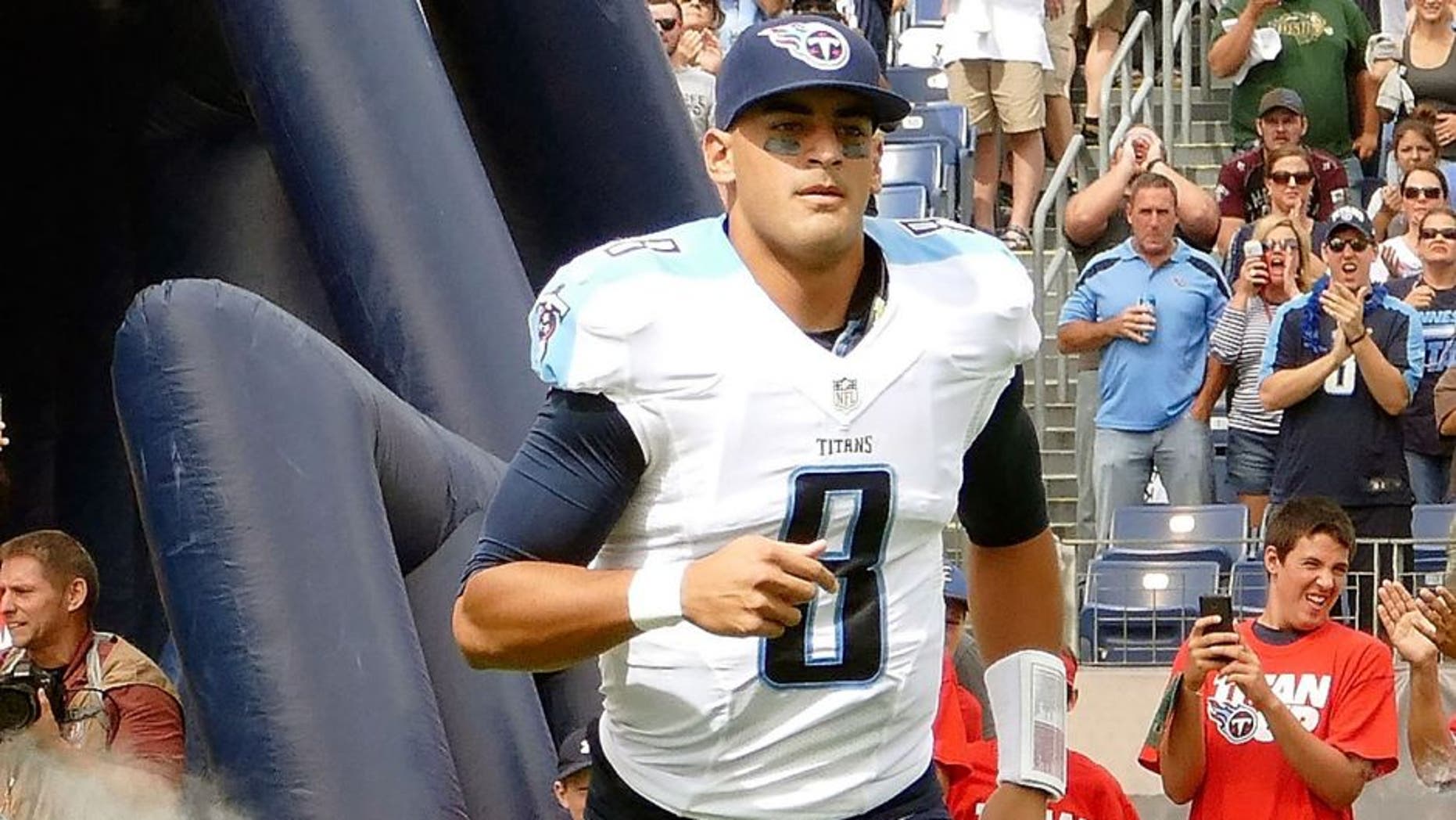 NASHVILLE, TN - SEPTEMBER 27: Marcus Mariota #8 of the Tennessee Titans runs onto the field prior to a game against the Indianapolis Colts at Nissan Stadium on September 27, 2015 in Nashville, Tennessee. (Photo by Frederick Breedon/Getty Images)