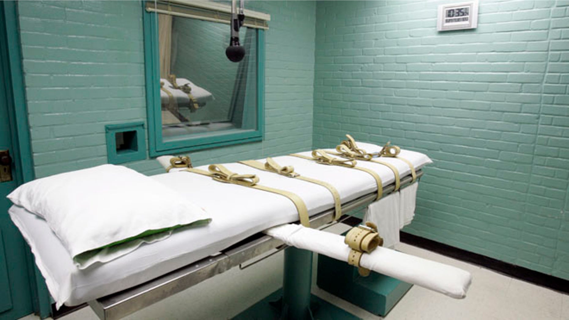 The gurney in the death chamber is shown in this May 27, 2008 file photo from Huntsville, Texas.