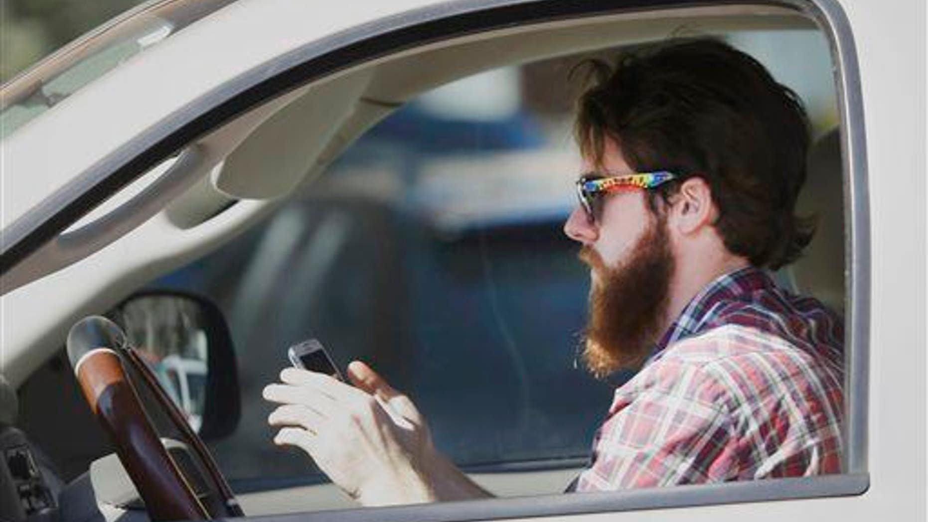 Texting 'wreaks havoc' on our ability to correct for mistakes while driving.