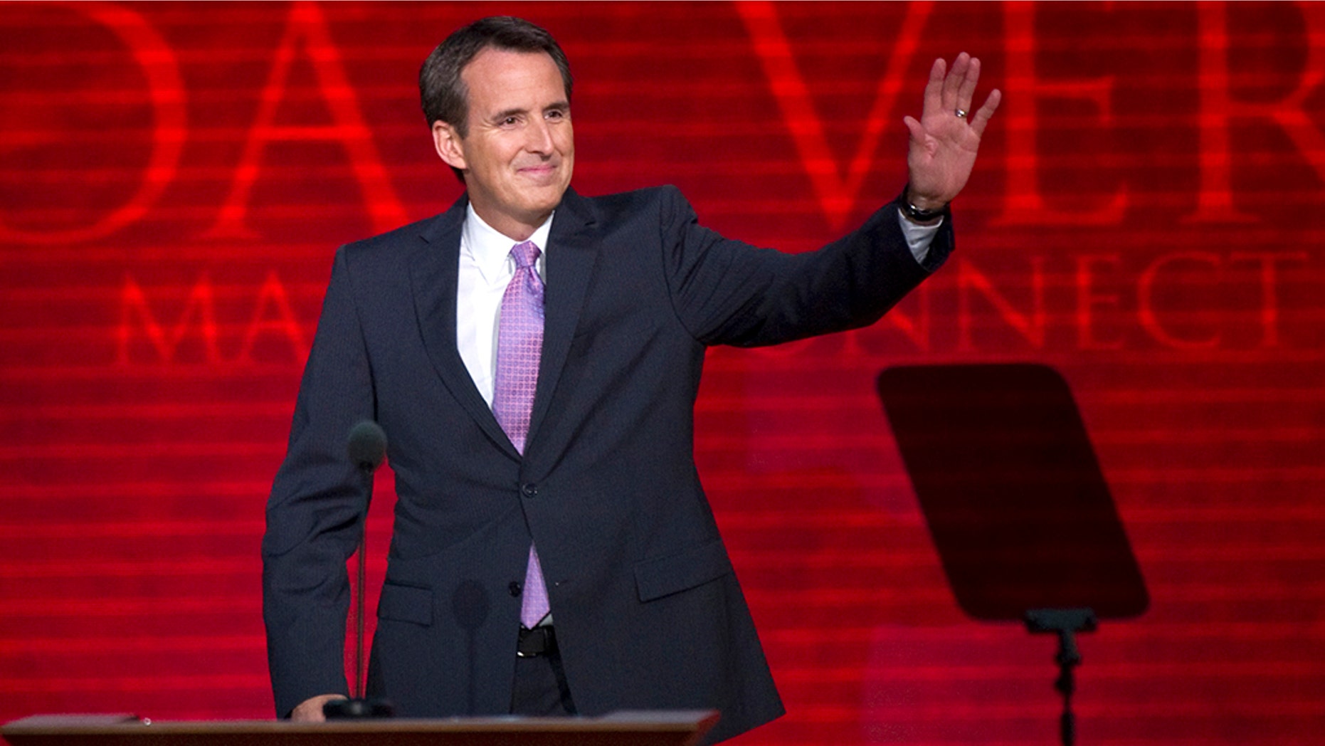 Former Minnesota Governor Tim Pawlenty announced plans on Thursday to run for his old seat.