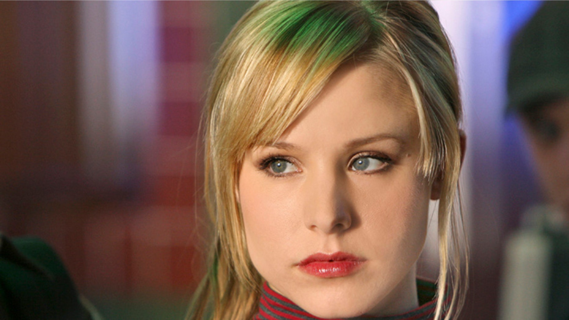 This 2007 publicity photo supplied by the CW shows Kristen Bell, who plays the title role in "Veronica Mars" on The CW Network.