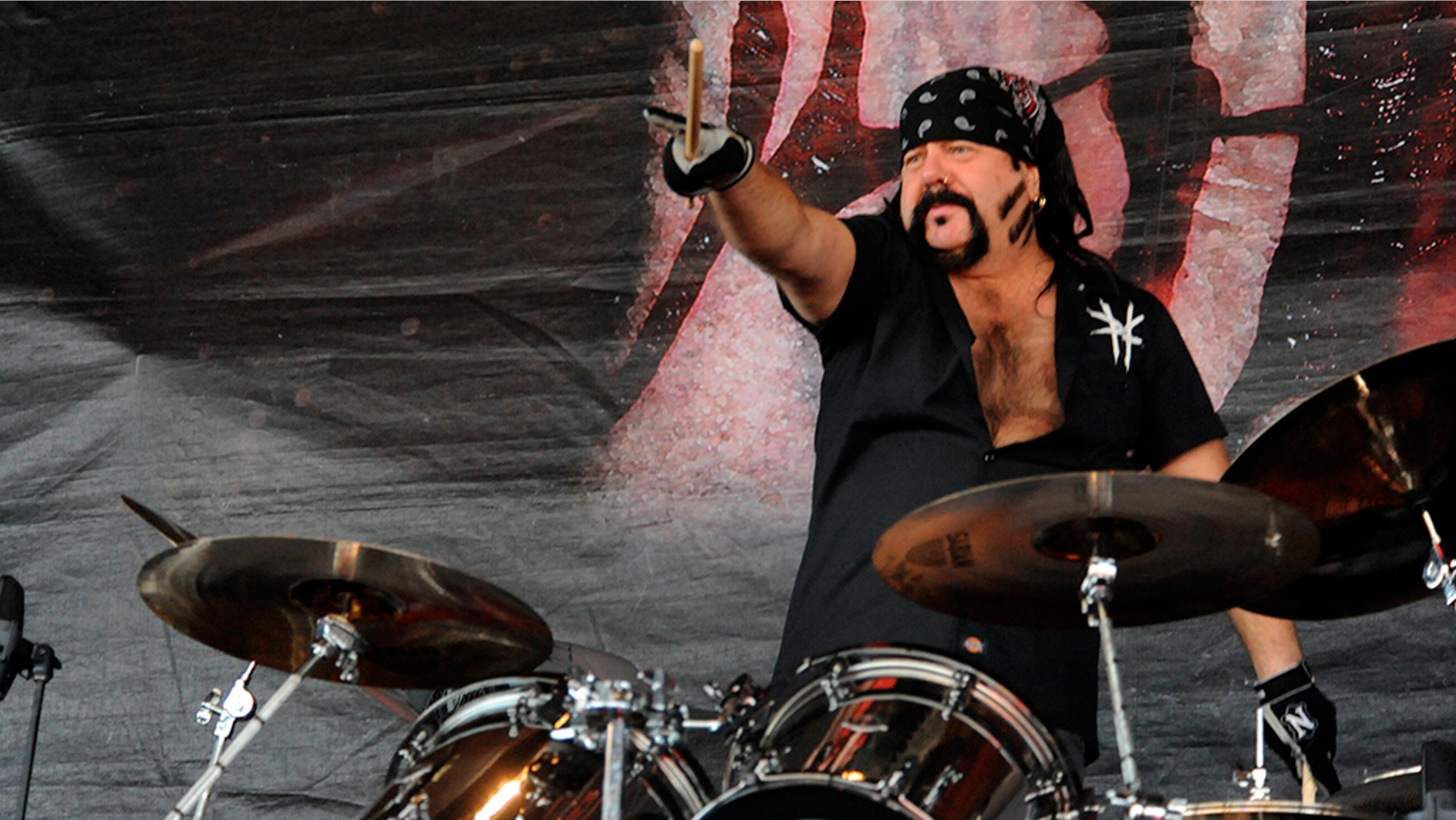 Vinnie Paul has passed away at the age of 54.