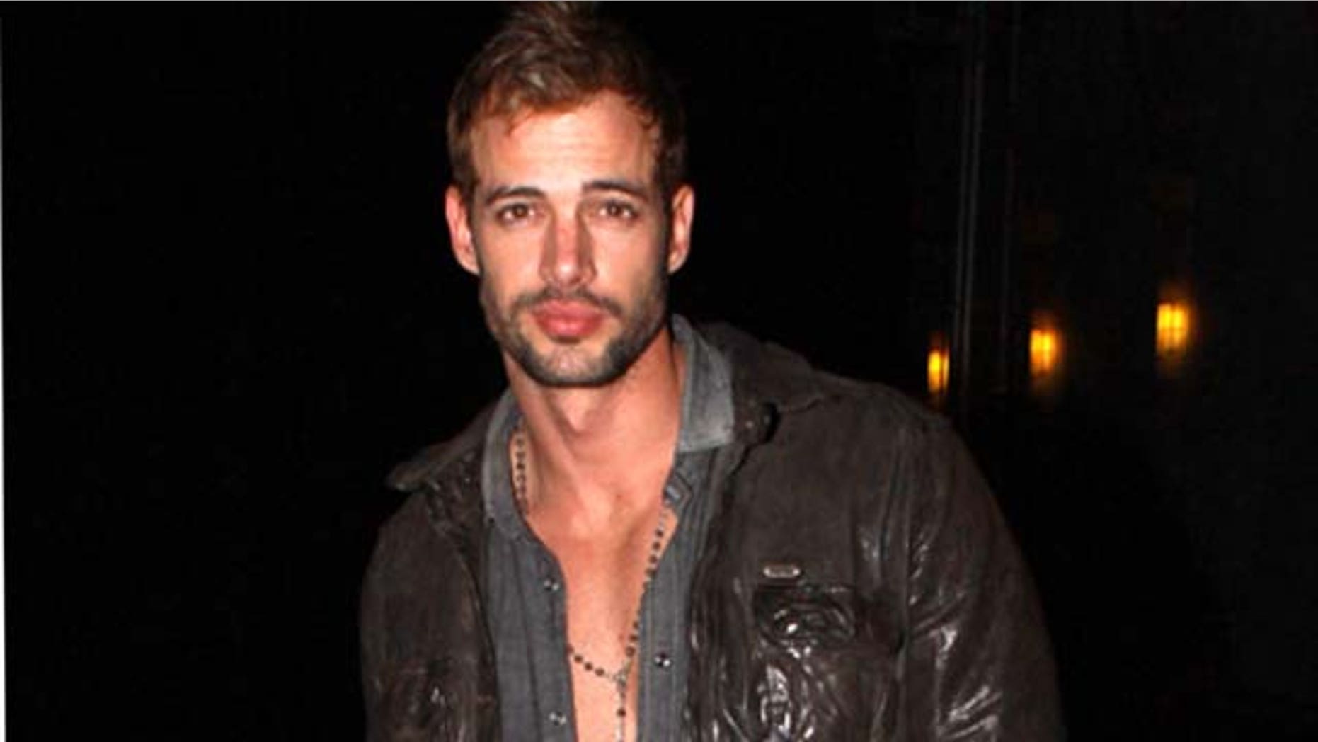 July 22, 2010: William Levy goes shopping in Beverly Hills, Calif.