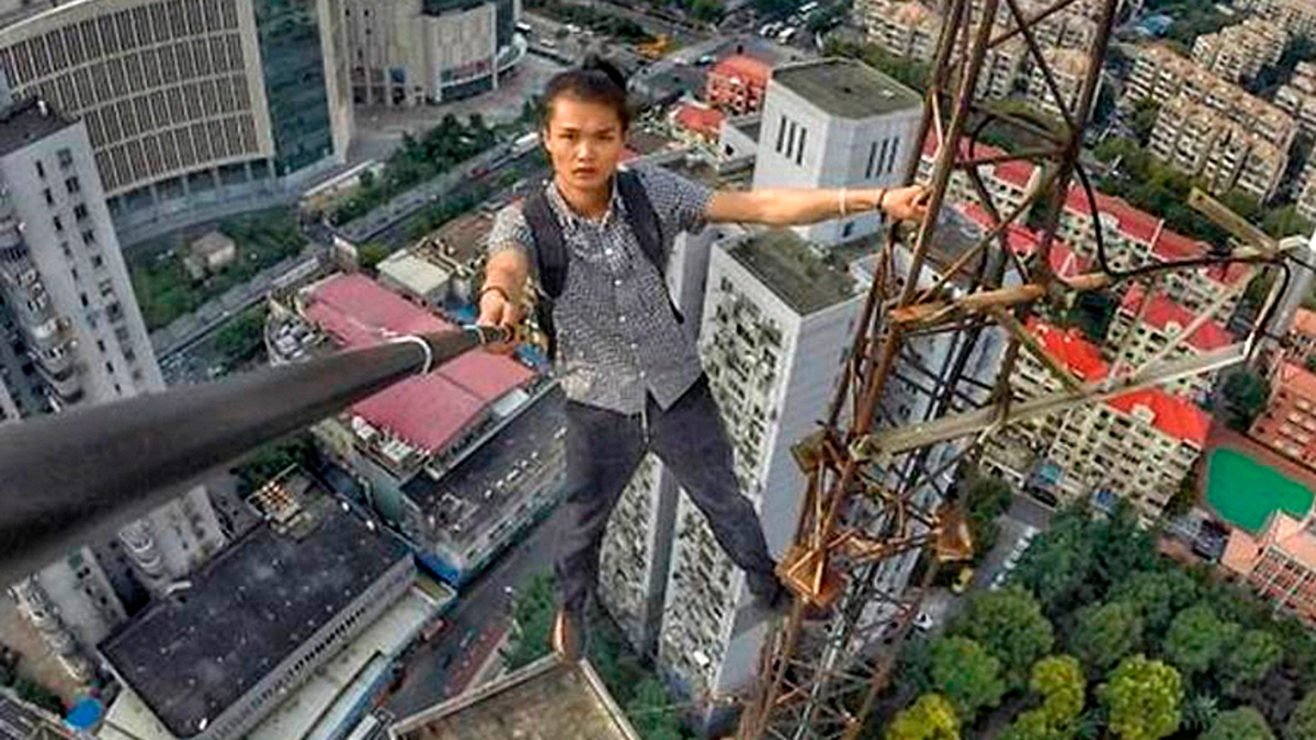 Tragedy As Famous Daredevil Climber Plunges To Death From Well-known ...