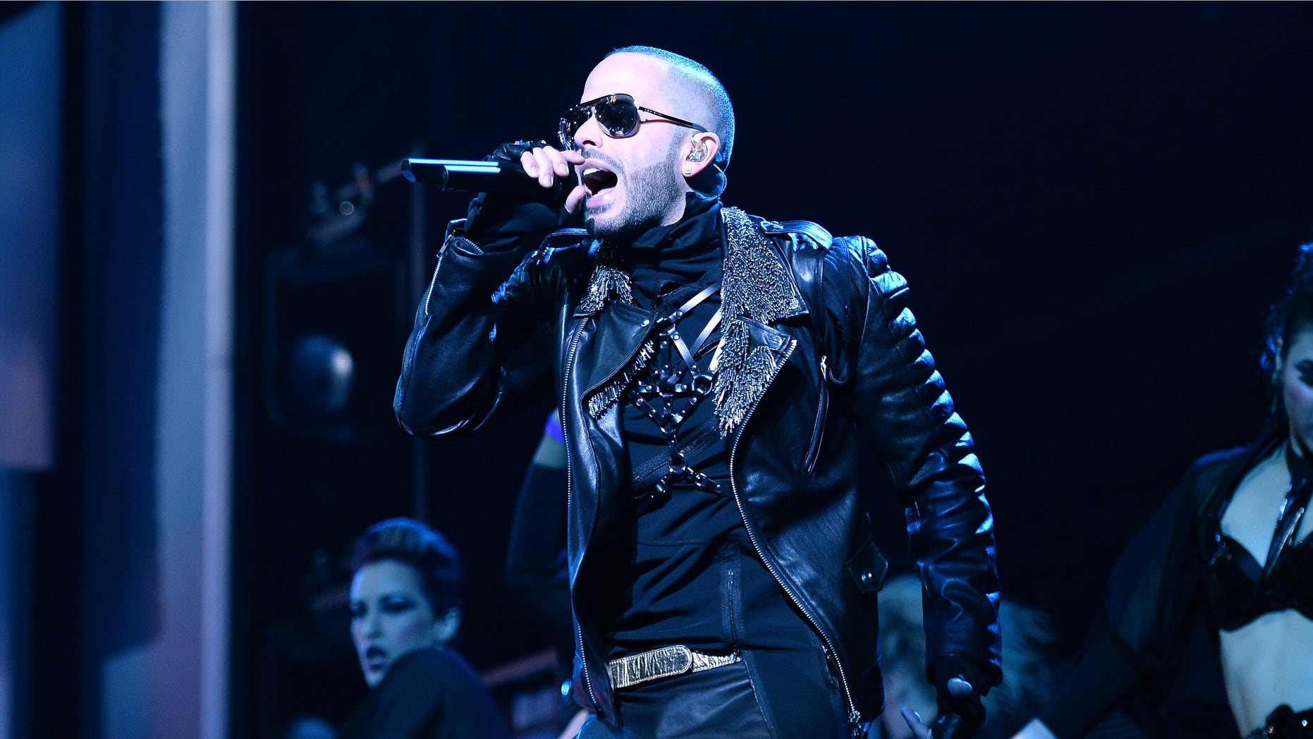 LAS VEGAS, NV - NOVEMBER 21: Recording artist Yandel onstage during the 14th Annual Latin GRAMMY Awards held at the Mandalay Bay Events Center on November 21, 2013 in Las Vegas, Nevada. (Photo by Ethan Miller/Getty Images for LARAS)