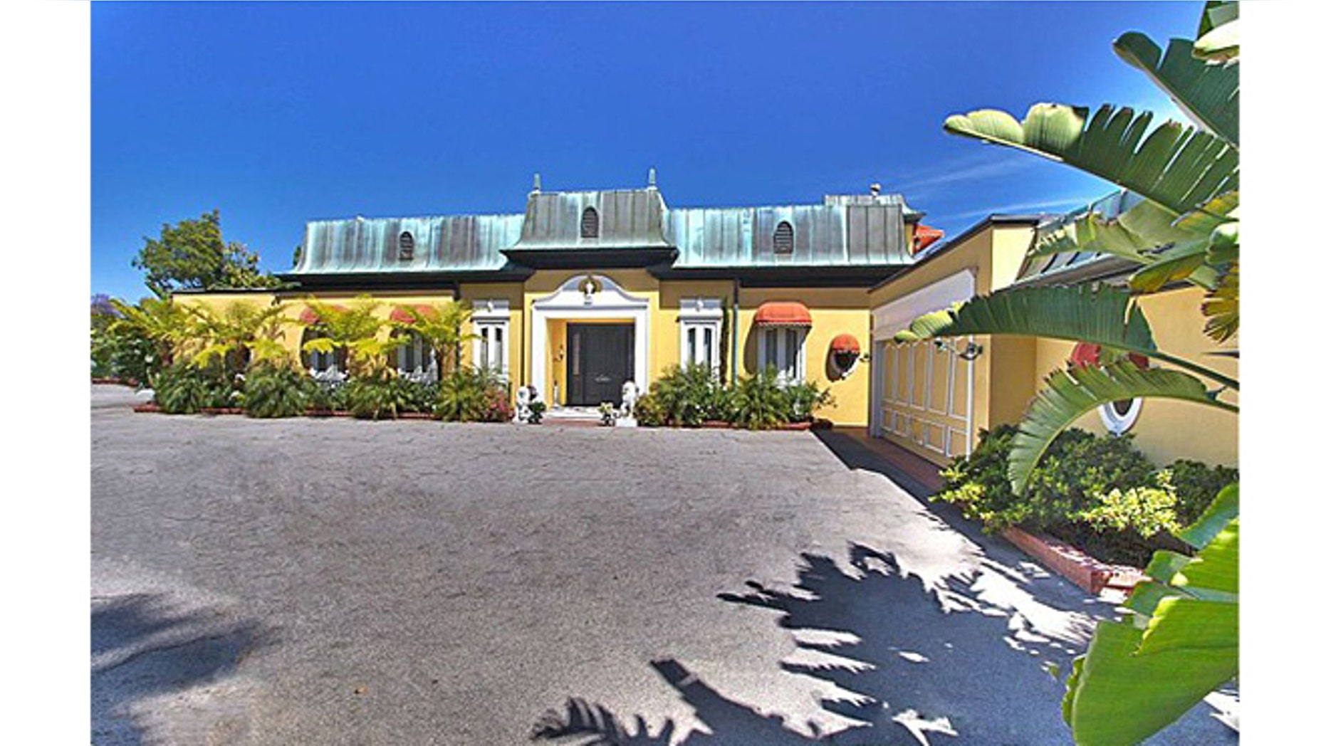 Front exterior of Zsa Zsa Gabor's home.