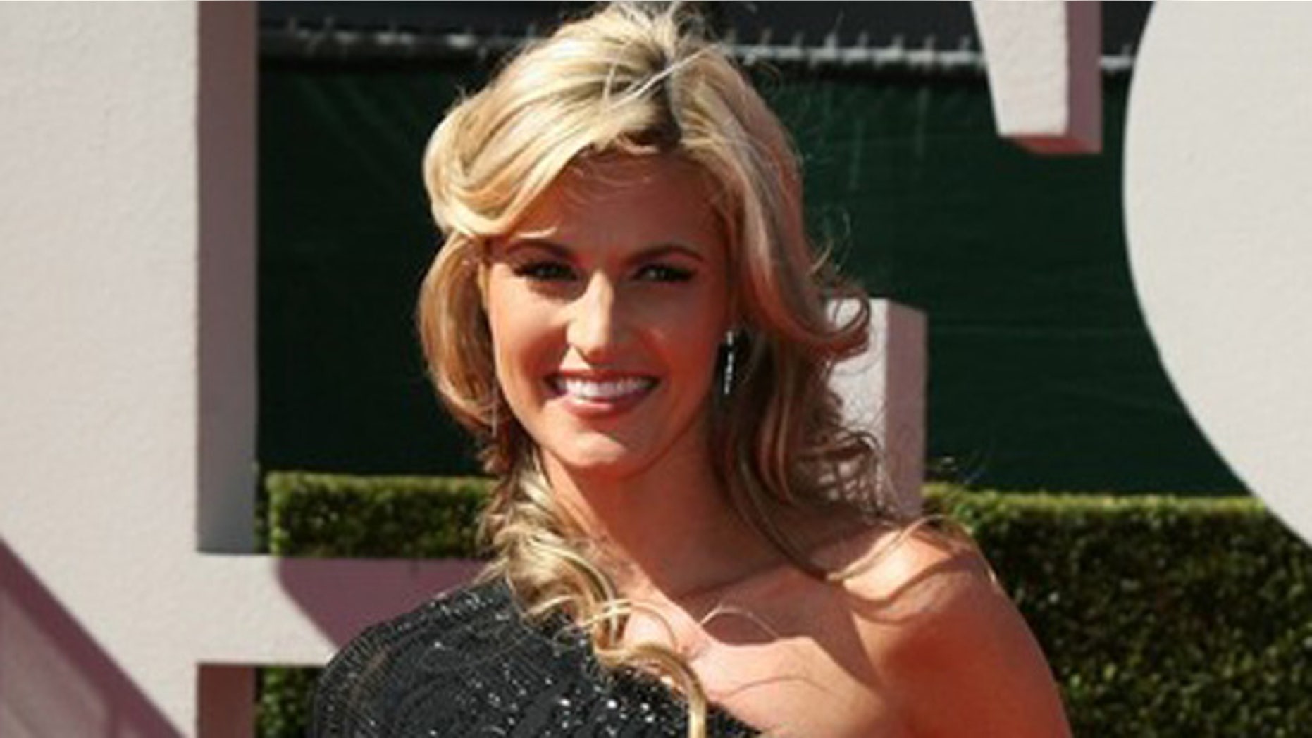ESPN television sportscaster Erin Andrews arrives at the 2009 ESPY Awards in Los Angeles in this file photograph.