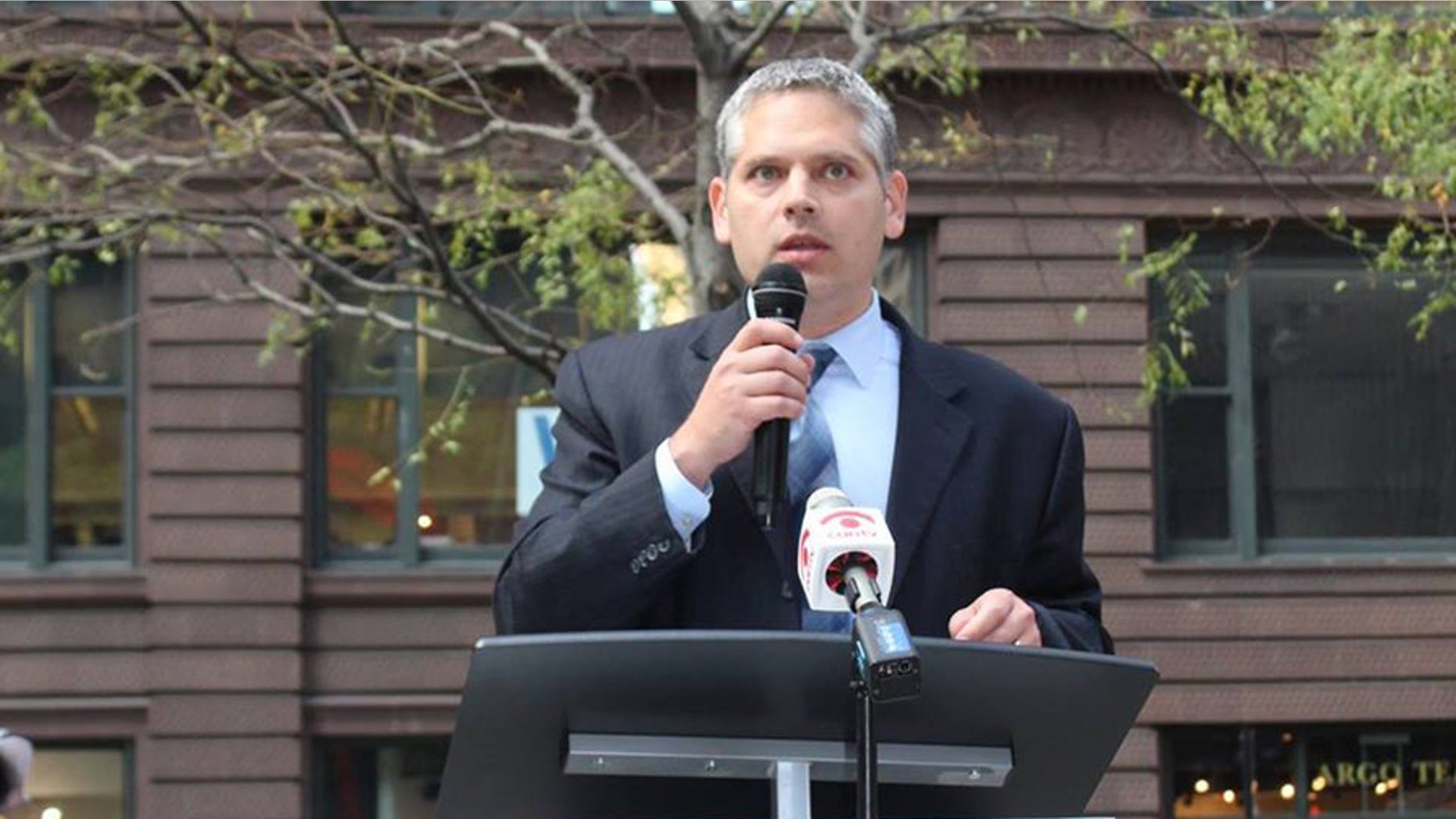 Democratic candidate for Illinois attorney general and Chicago Committeeman Aaron Goldstein was robbed at gunpoint Thursday during a campaign photo shoot.