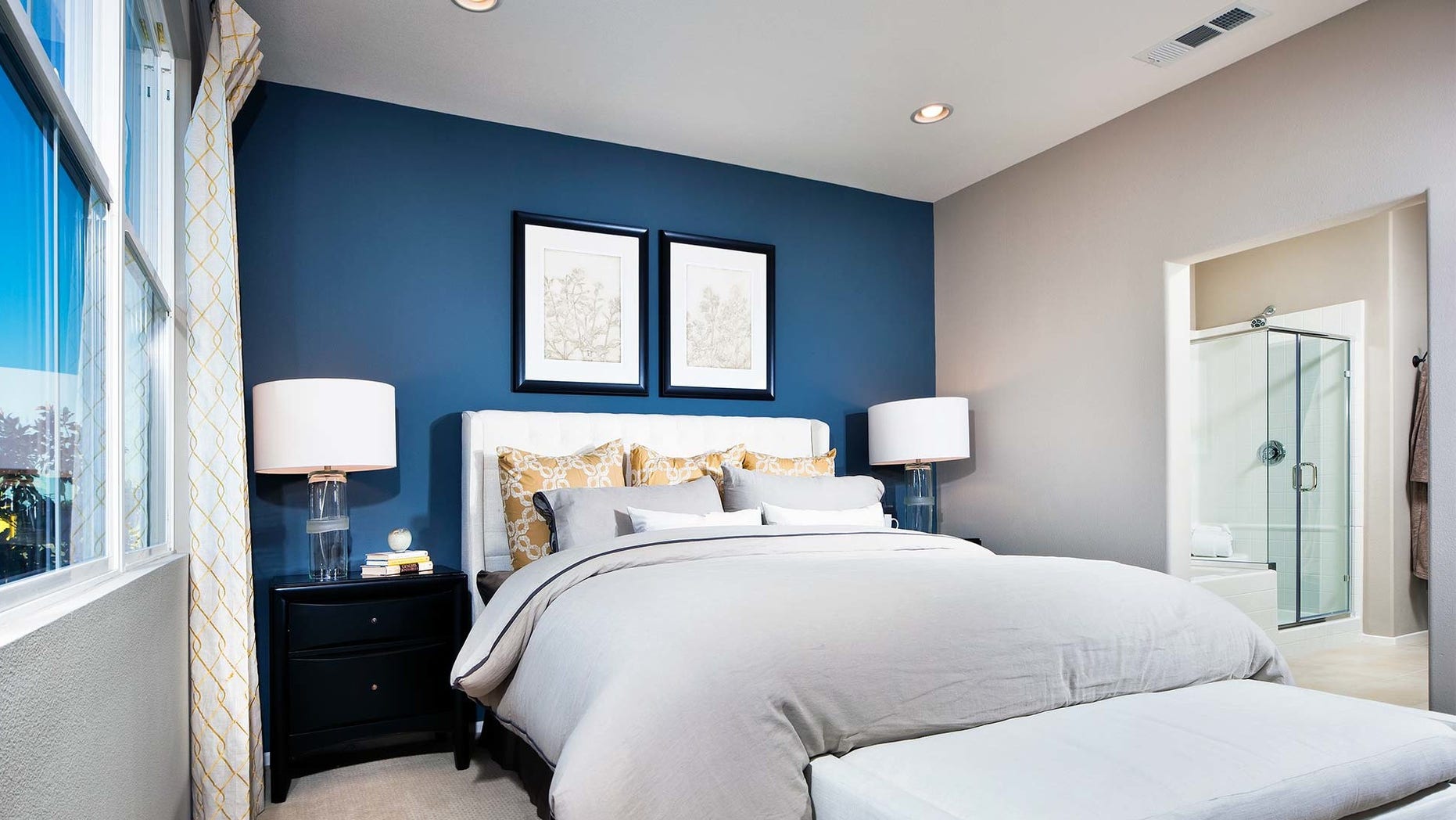 bedroom accent wal