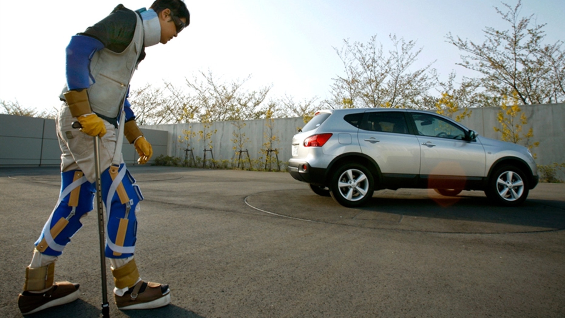 Nissan "ageing suit" demonstration.