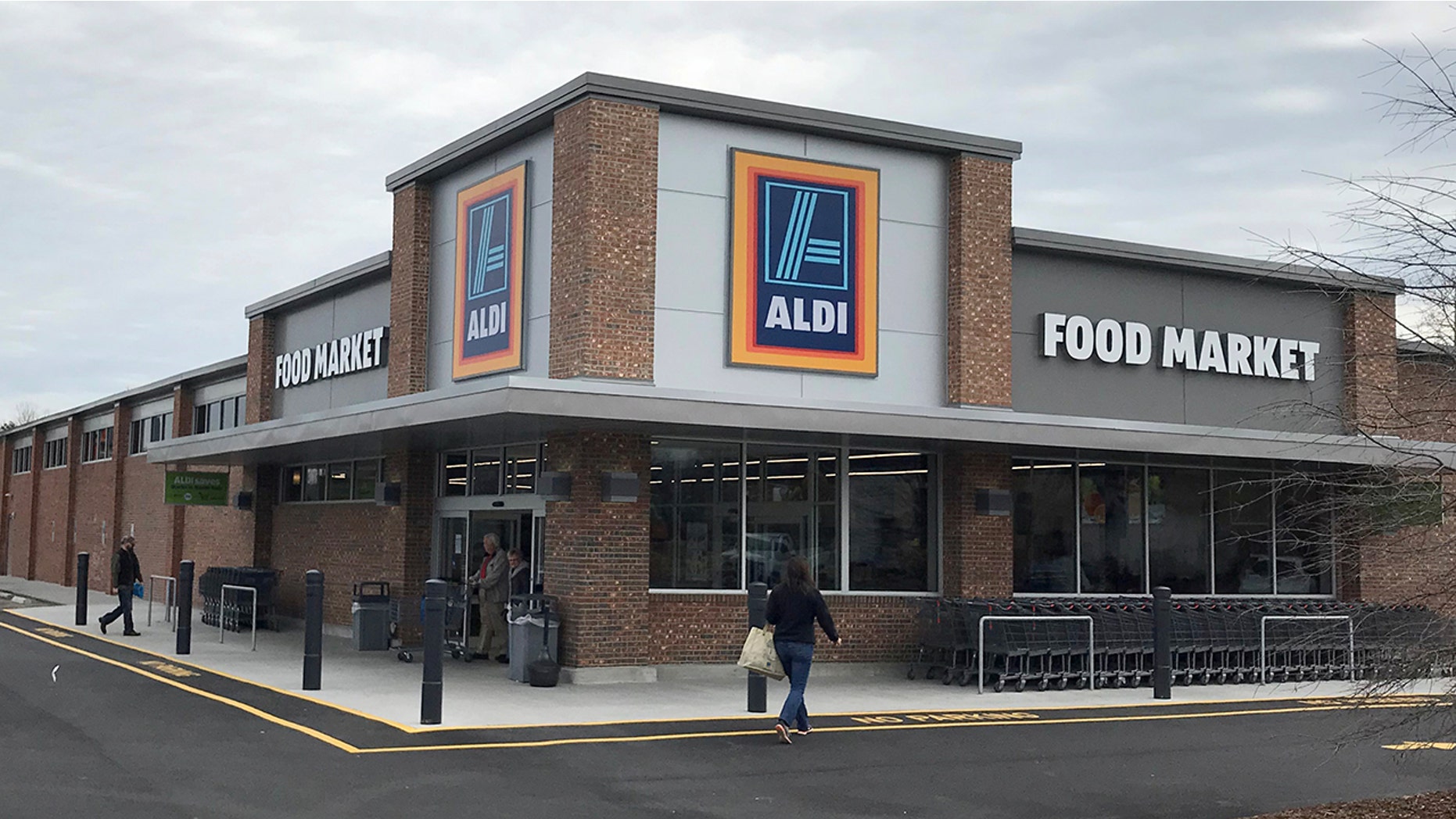 The American branch of Aldi markets scored 7 points of a possible 60 in a study by the Center for Biological Diversity and the Ugly Fruit and Veg Campaign.