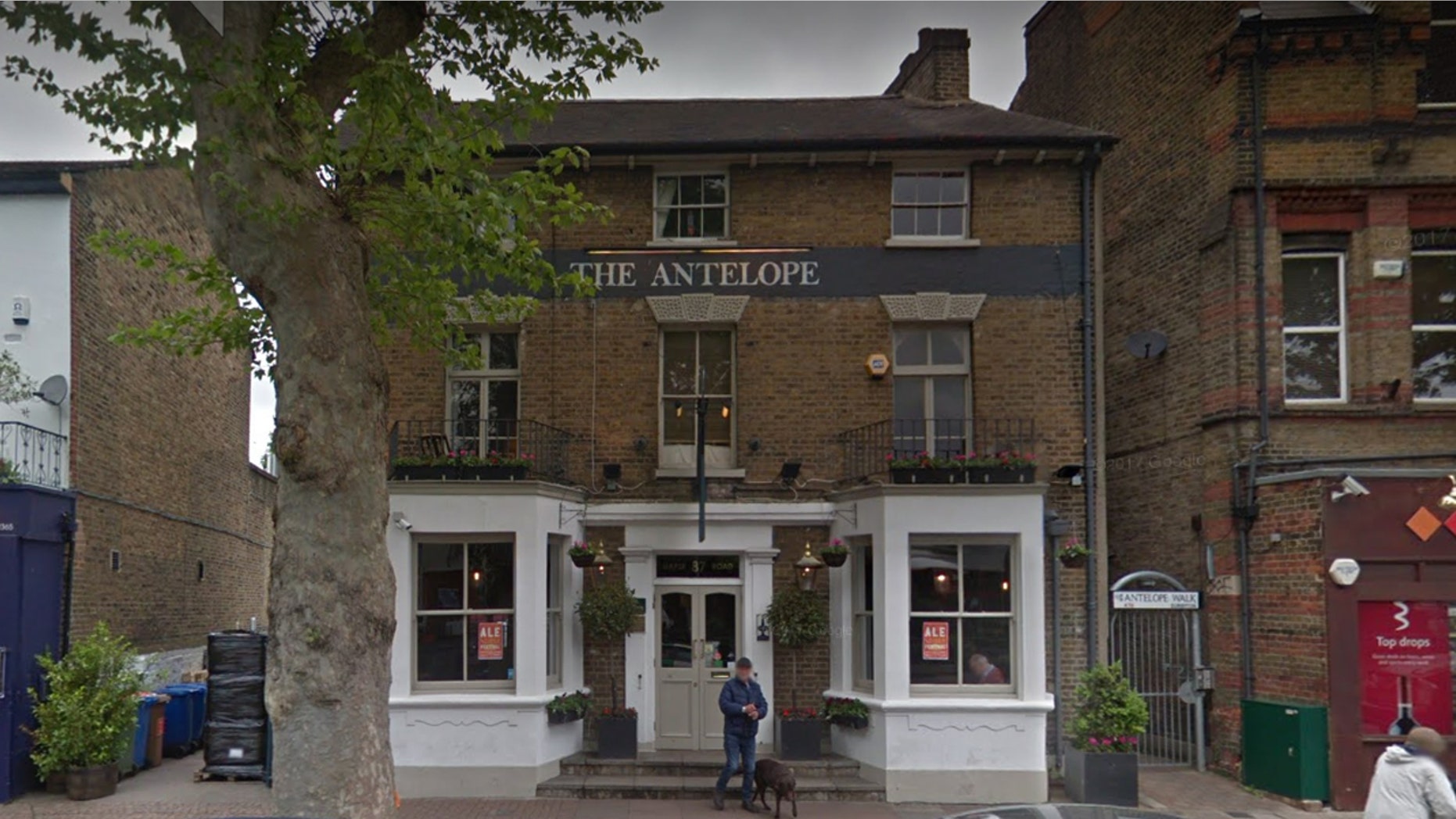 The Antelope Pub in England received a one-star review that actually highlighted all the pub's best features.