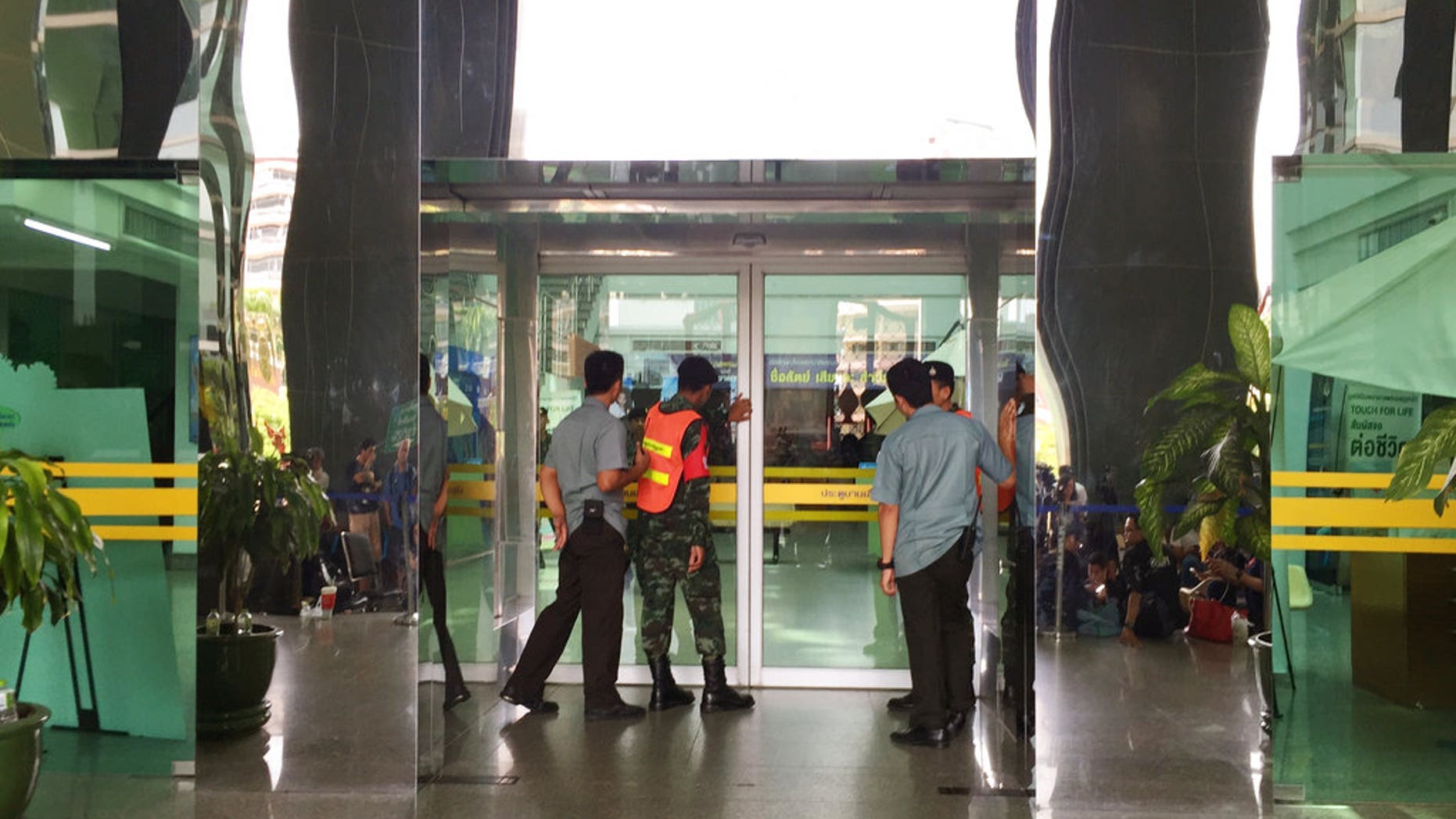 A bomb exploded at Phramongkutklao Hospital in Bangkok, wounding more than 20 people on Monday. (AP Photo/Sakchai Lalit)