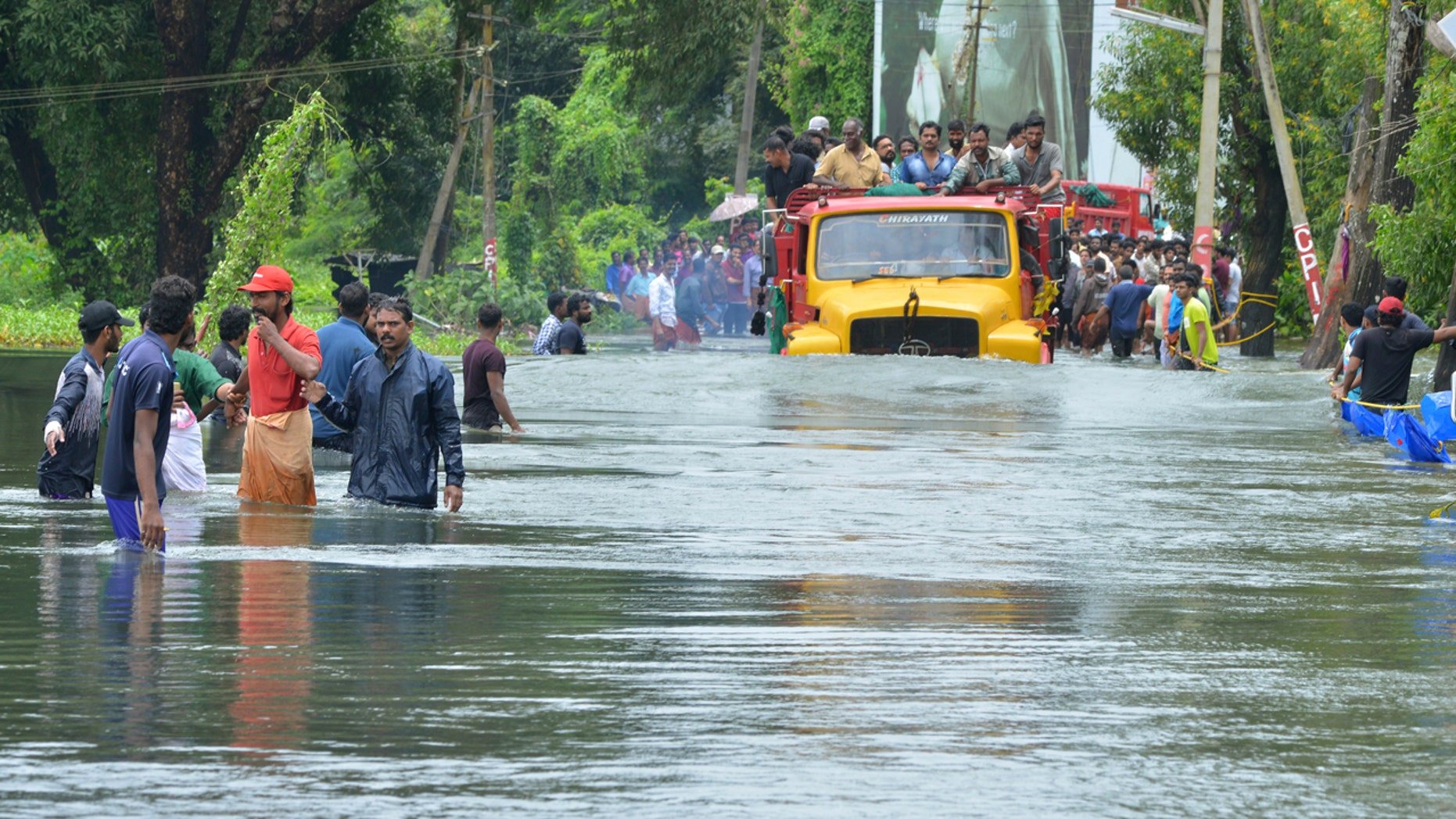 India's Monsoon Floods Leave 800,000 Displaced, Thousands Stranded ...