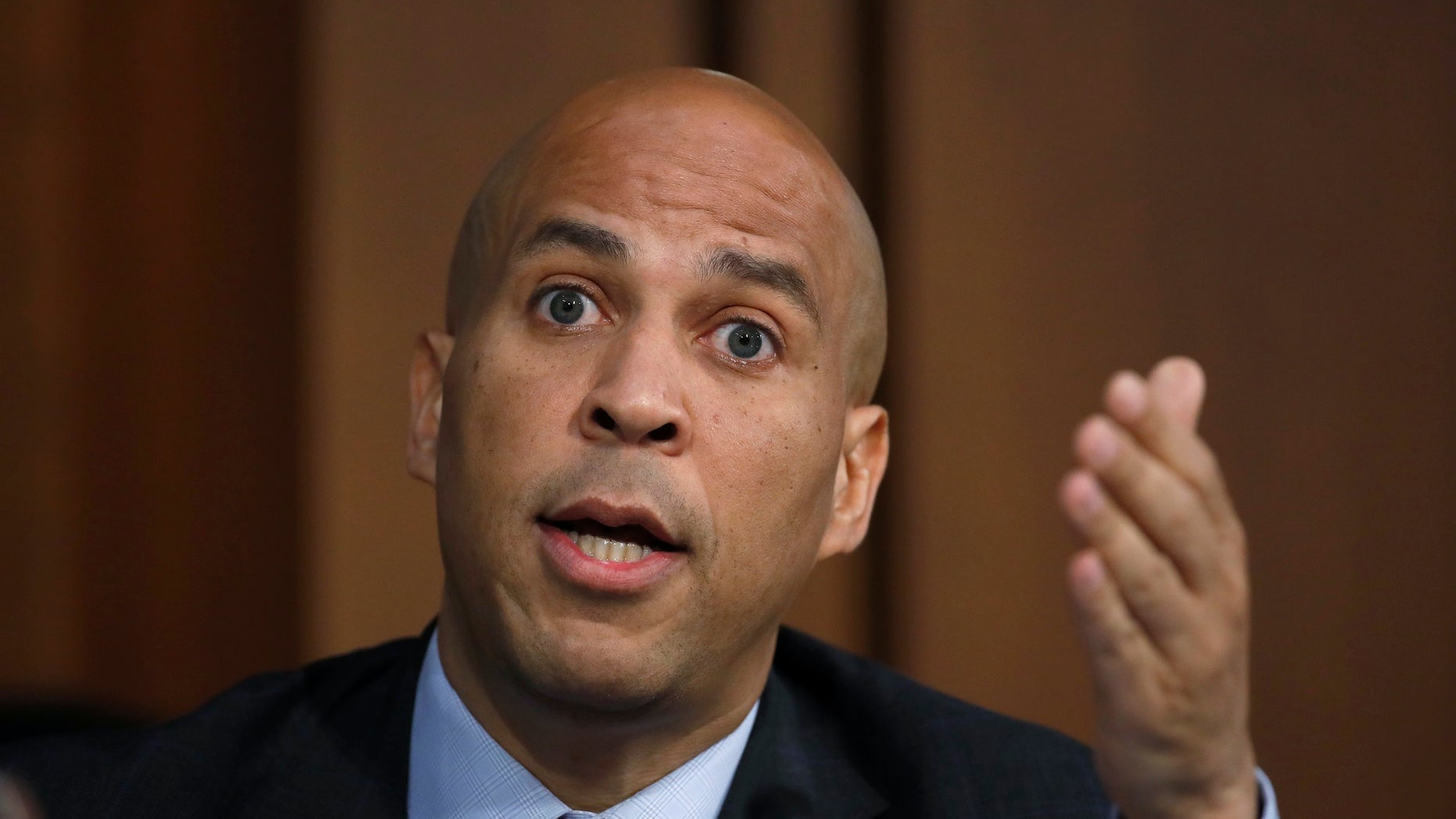 Cory Booker jumps into 2020 White House race