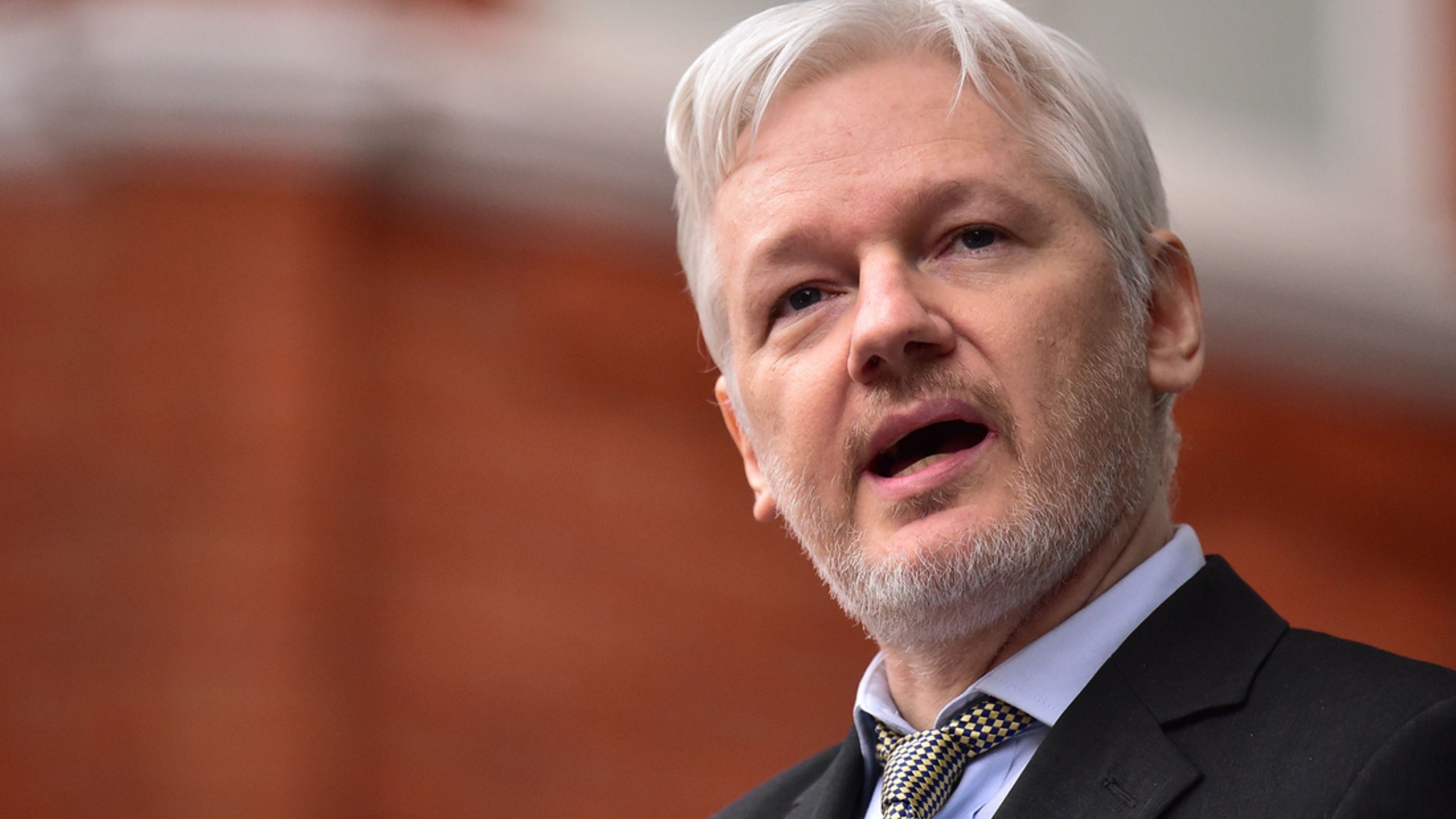 Ecuador granted citizenship to Wikileaks founder Julian Assange on Thursday.