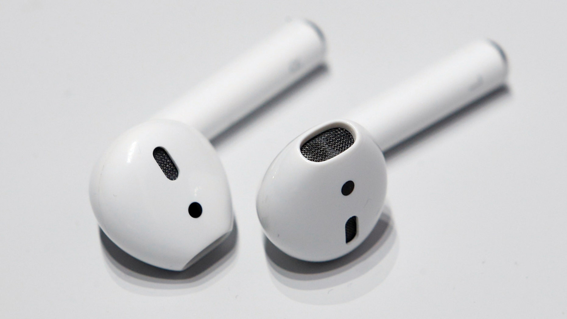 File photo: Apple AirPods are displayed during a media event in San Francisco, California, U.S. September 7, 2016. (REUTERS/Beck Diefenbach)