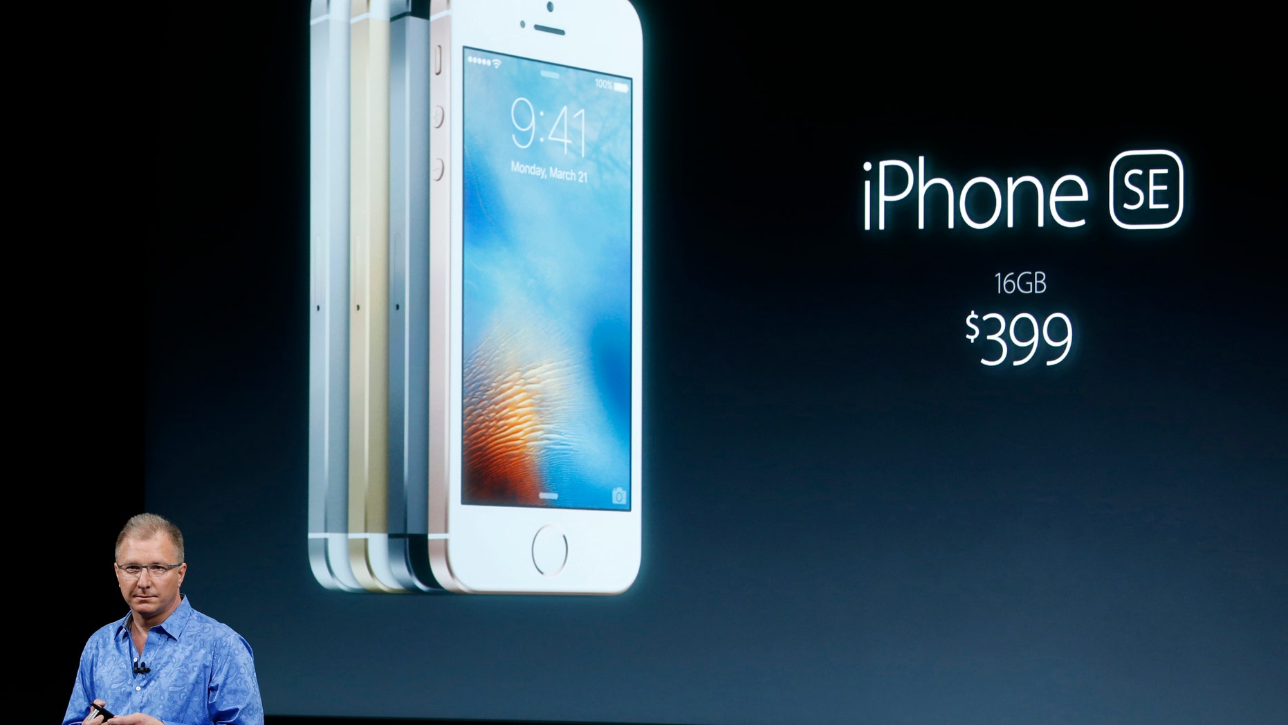 Apple Vice President Greg Joswiak introduces the iPhone SE during an event at the Apple headquarters in Cupertino, California March 21, 2016. (REUTERS/Stephen Lam)