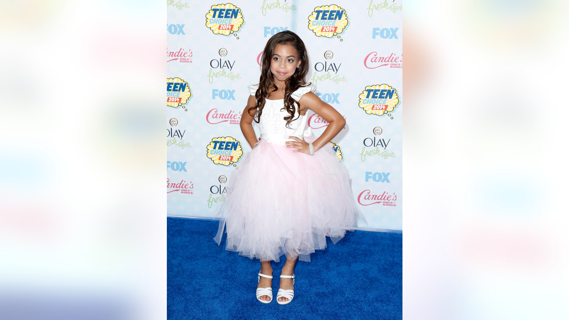 Asia Monet Ray arrives at the Teen Choice Awards 2014 in Los Angeles, California August 10, 2014. REUTERS/Danny Moloshok (UNITED STATES - Tags: ENTERTAINMENT) (TEENCHOICEAWARDS-ARRIVALS) - RTR41WER