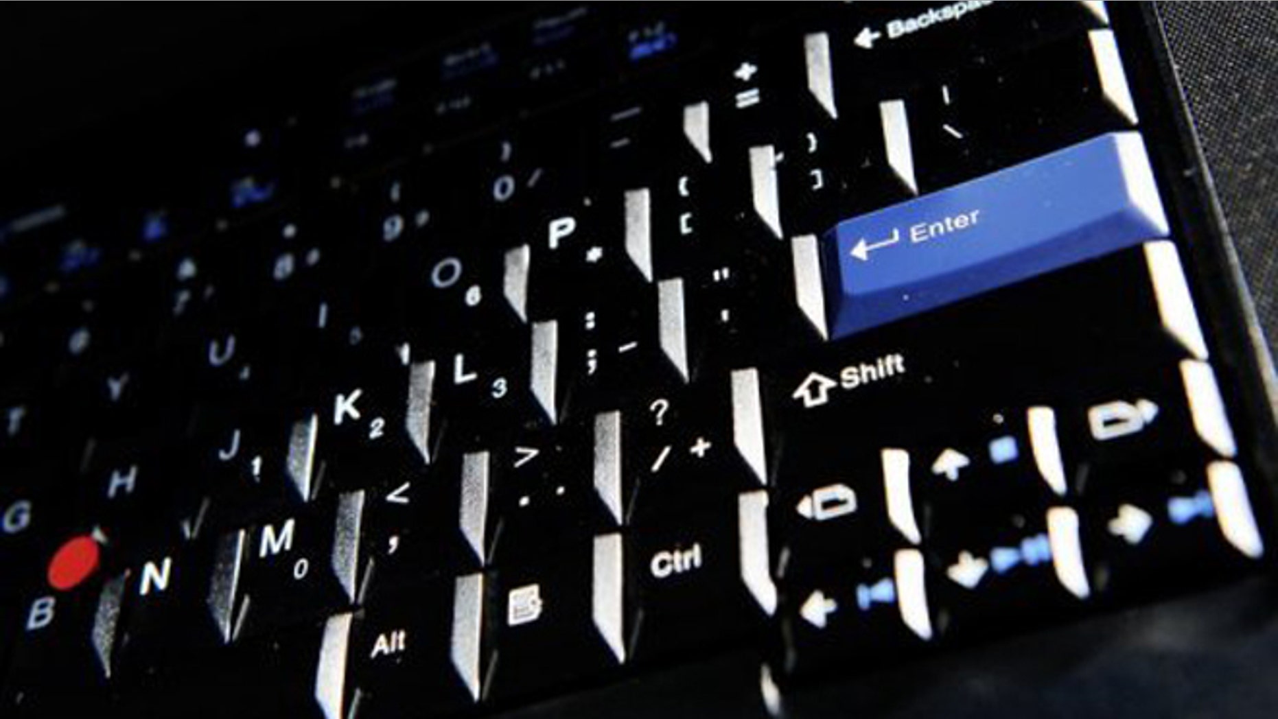 Australia has scrapped a controversial plan to filter the Internet.