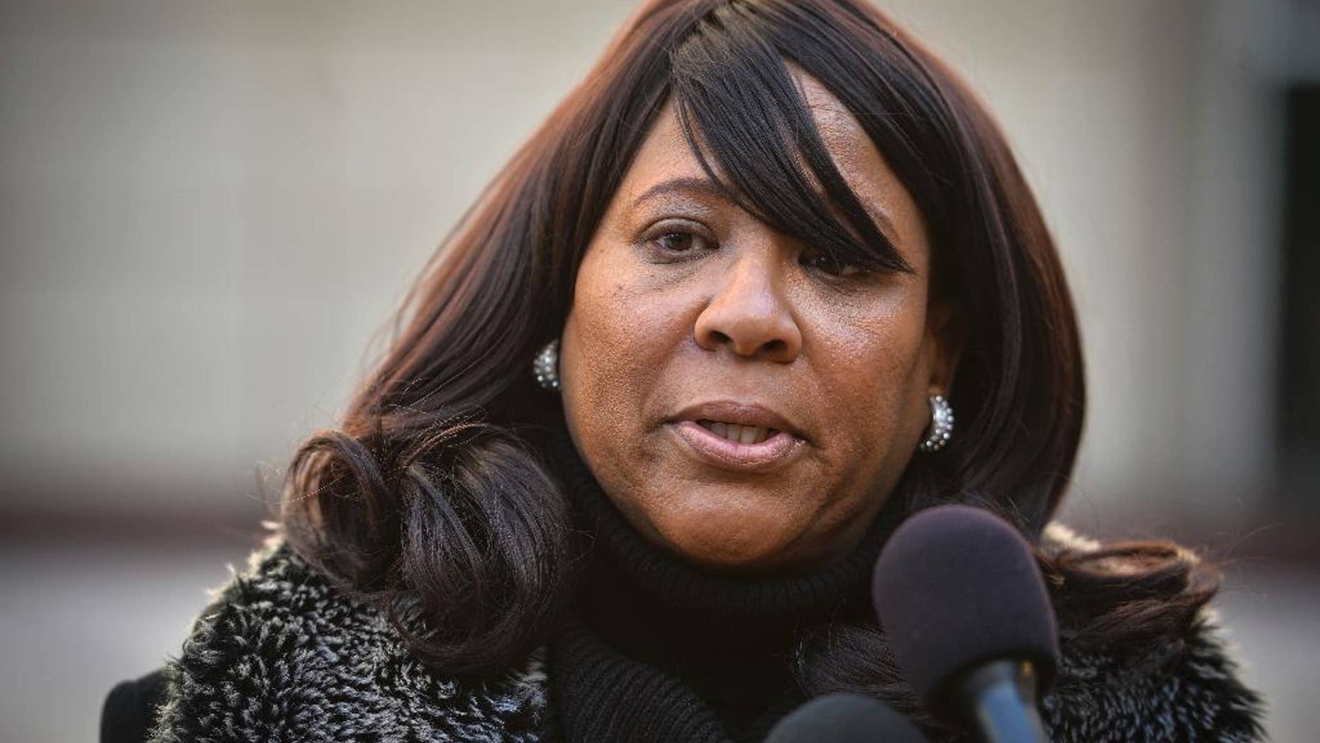 Theresa Love Williams, of Robbinsdale, speaks to the media Friday, Feb. 10, 2017 in Minneapolis, in response to the shooting of her nephew, Chad Robertson, by an Amtrak police officer in Chicago. (Aaron Lavinsky/Star Tribune via AP)