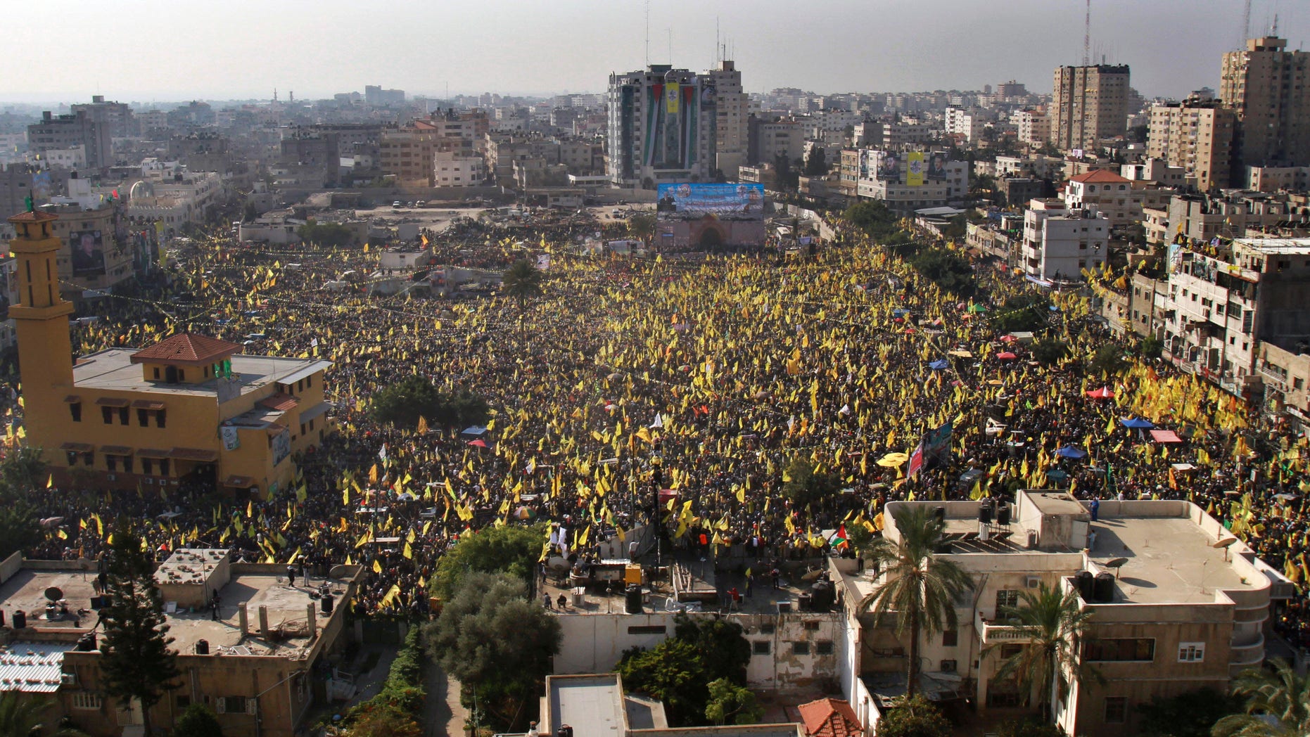 Fatah Party Stages 1st Rally In Gaza Since 2007, Reflecting Warming ...