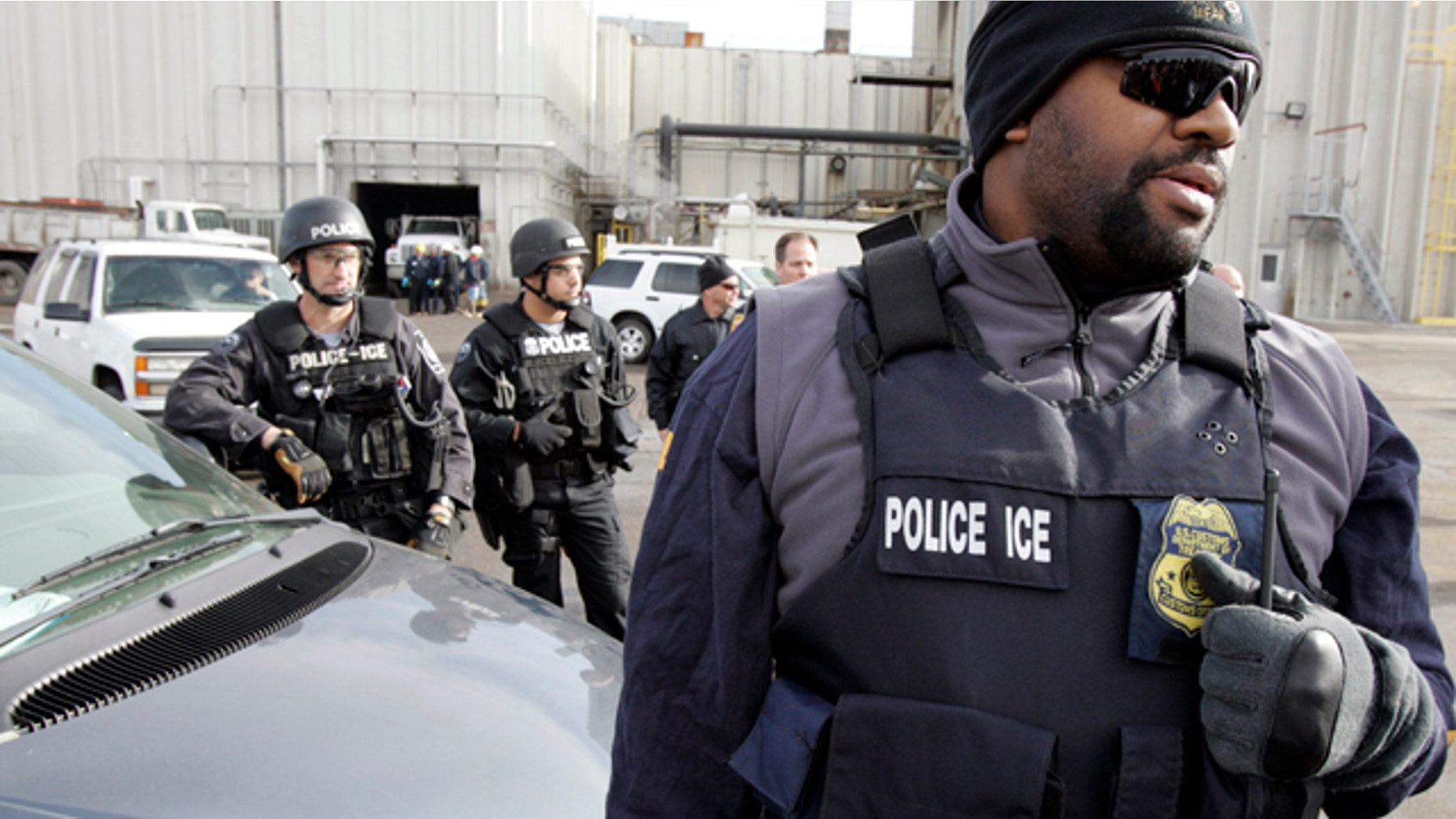 Agents with U.S. Immigration and Customs Enforcement.