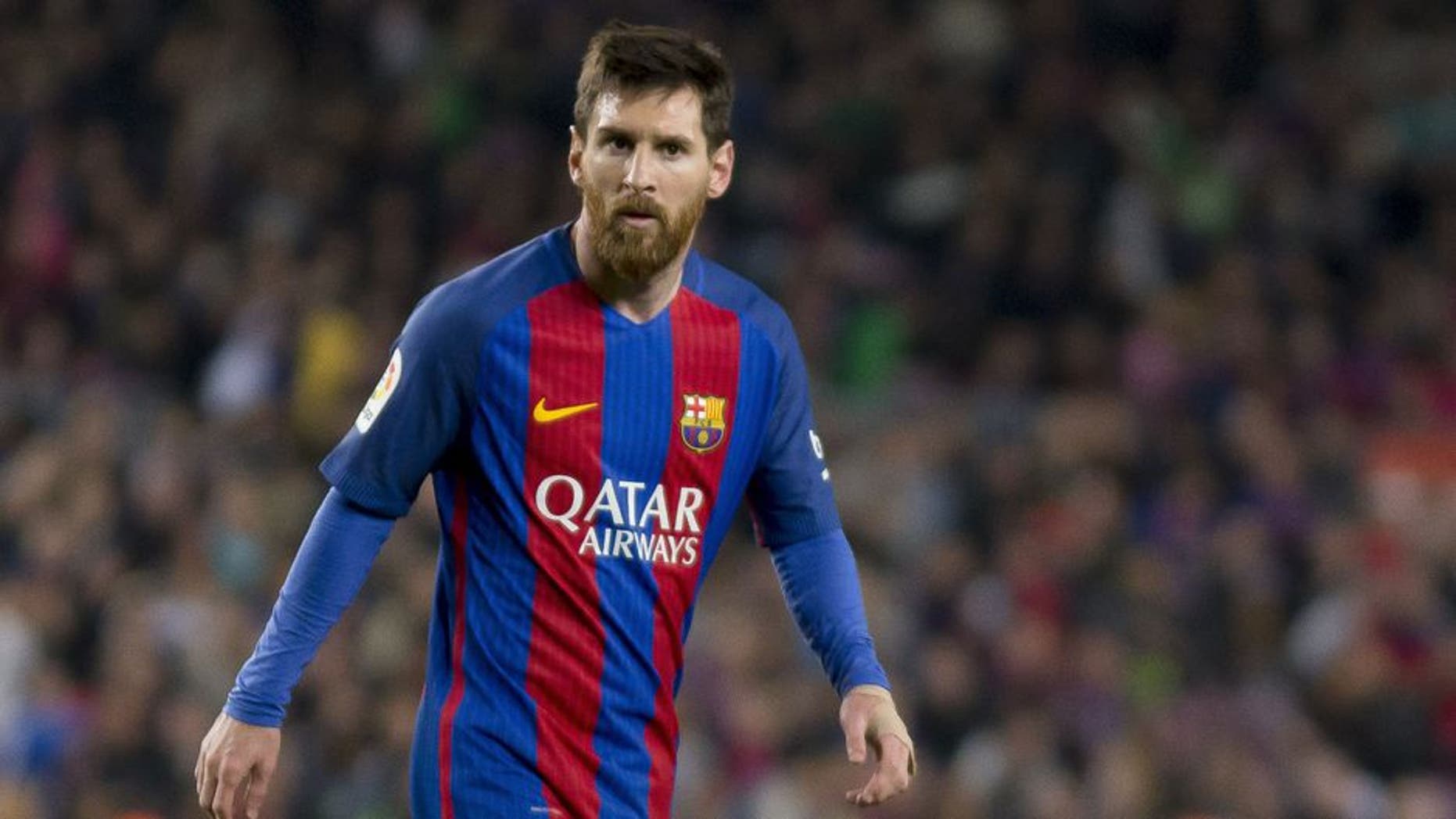 BARCELONA, SPAIN - APRIL 15: Barcelona's Leo Messi in action during the La Liga match between the FC Barcelona and Real Sociedad at the Camp Nou stadium in Barcelona, Spain on April 15, 2017. (Photo by Albert Llop/Anadolu Agency/Getty Images)