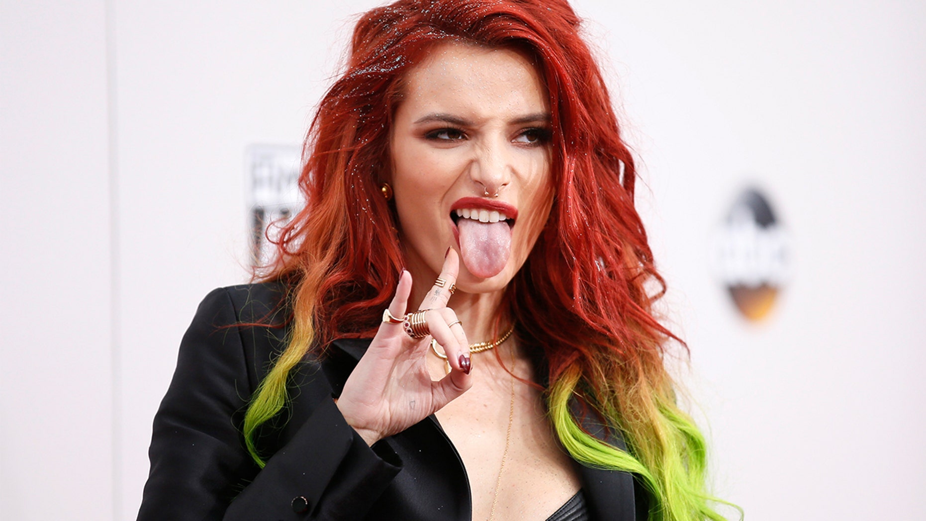 Bella Thorne And Entourage Kicked Out Of Hotel For Smoking Pot At 